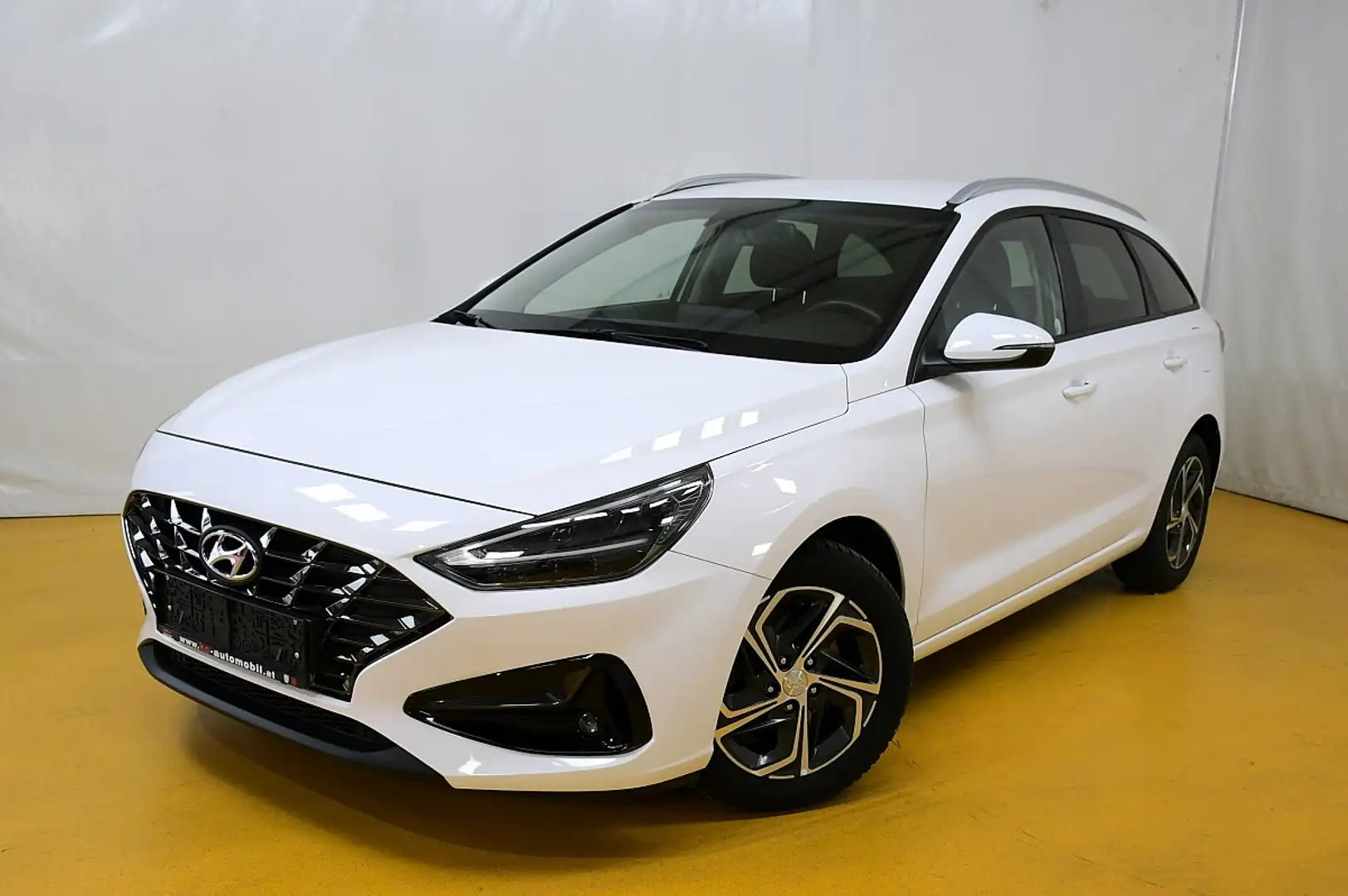 Hyundai i30 CW 1,0 T-GDI Trend Line DCT Aut. Bianco - 1