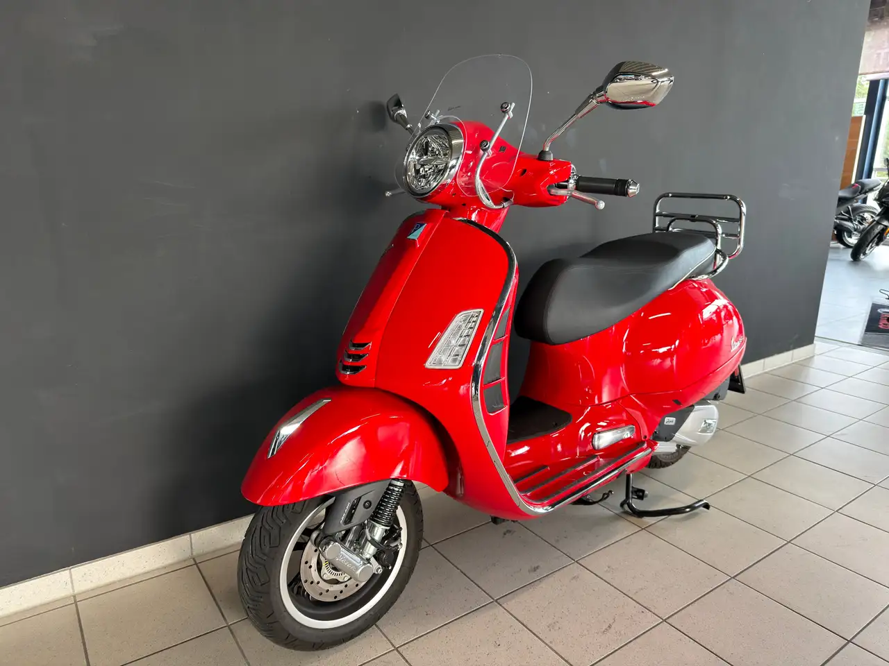 Vespa GTS Super 125