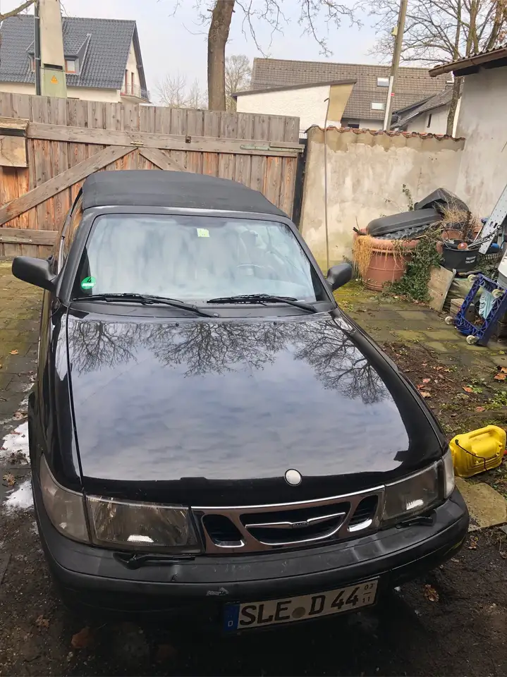 Saab 900