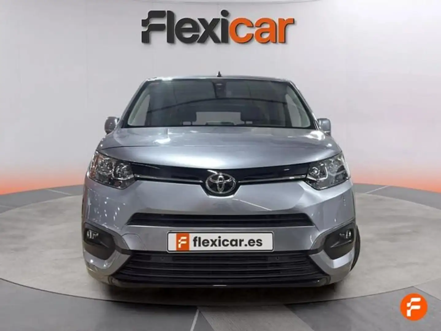 Toyota Proace Family L1 1.5D 5pl. Advance Aut. Gris - 2
