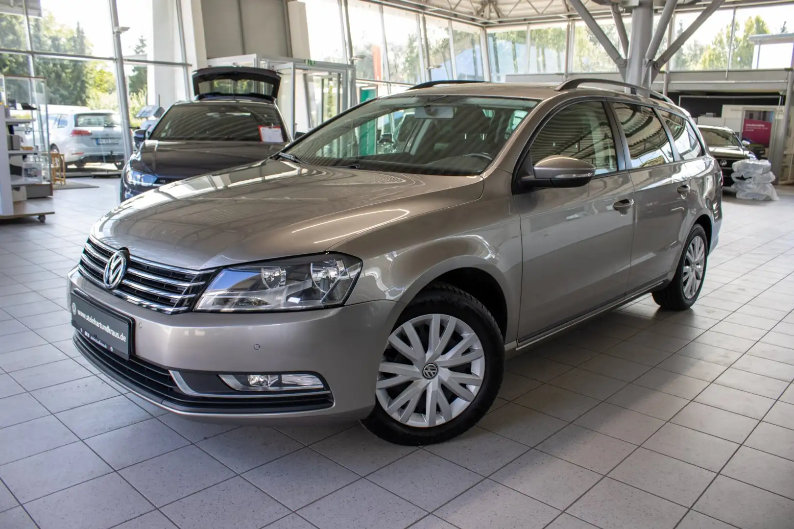 Volkswagen Passat Variant Passat Variant TSI | PDC v/h | Climatronic | Sitzh Šedá - 1