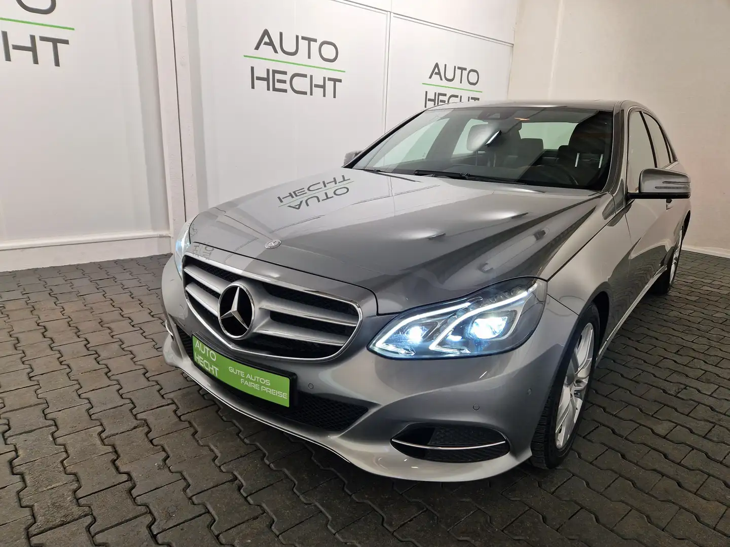 Mercedes-Benz E 350 Avantgarde LED ILS, Schiebedach, Memory Grijs - 1