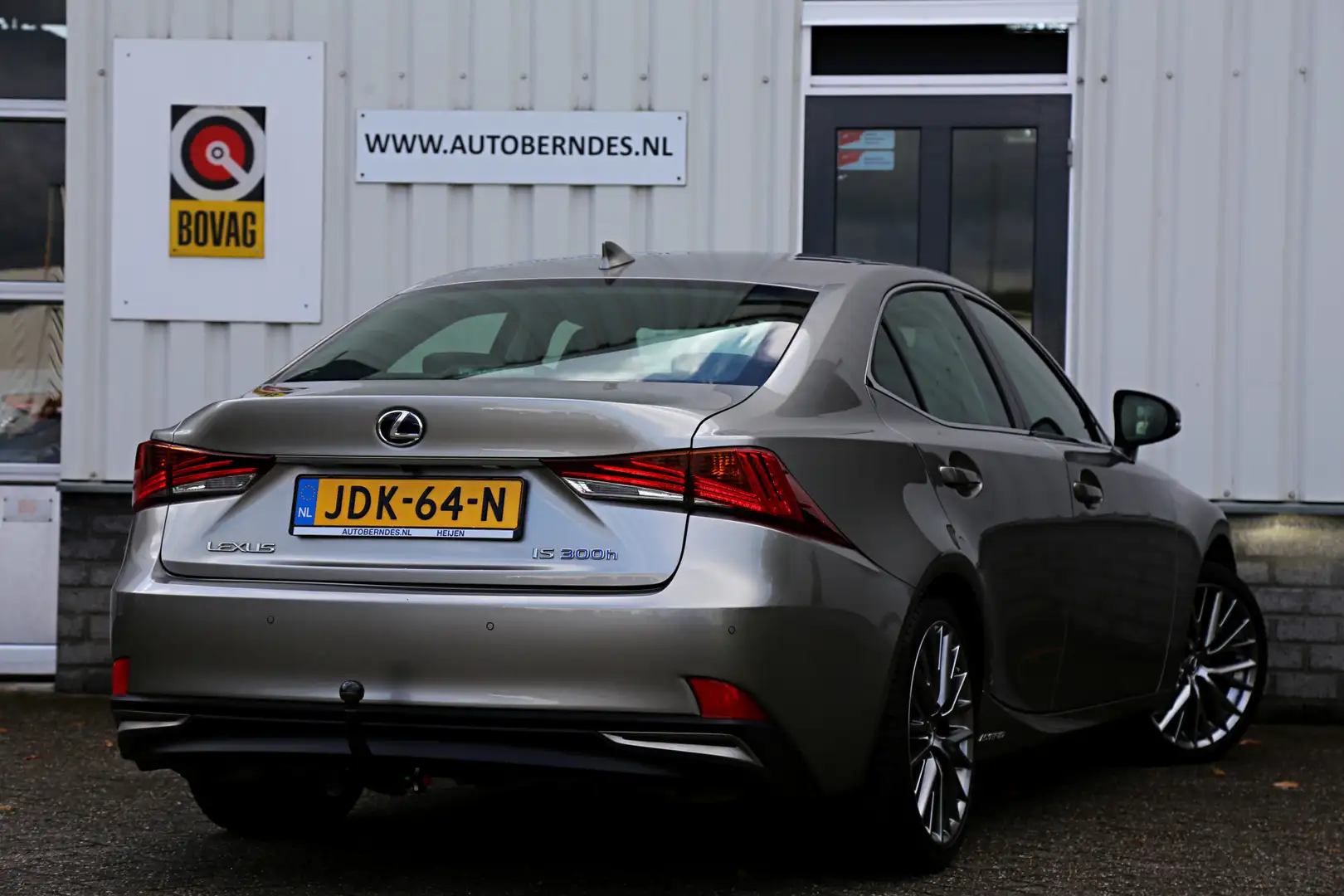 Lexus IS 300 300h Hybrid*Perfect Lexus Onderh.1ste Eig*Afn. Tre Grijs - 2