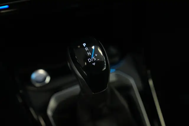 Volkswagen T-Roc view 14
