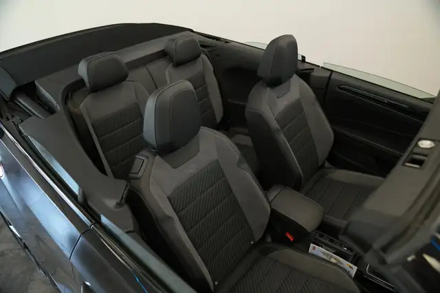 Volkswagen T-Roc view 6