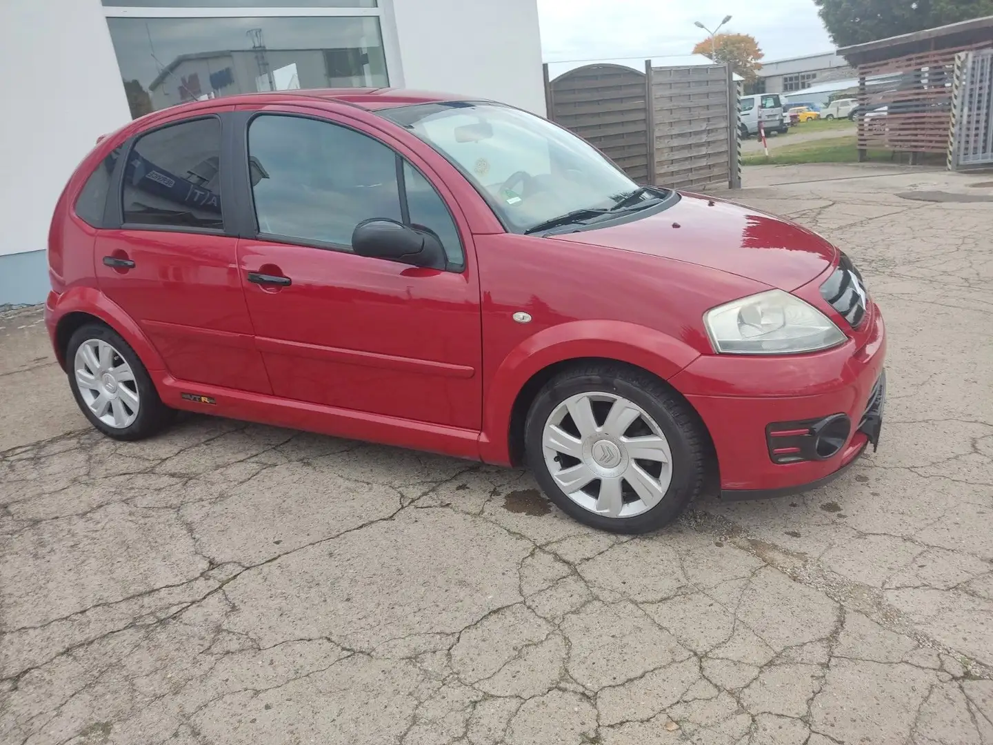 Citroen C3 1.4 16V  VTR Quickshift Rot - 2