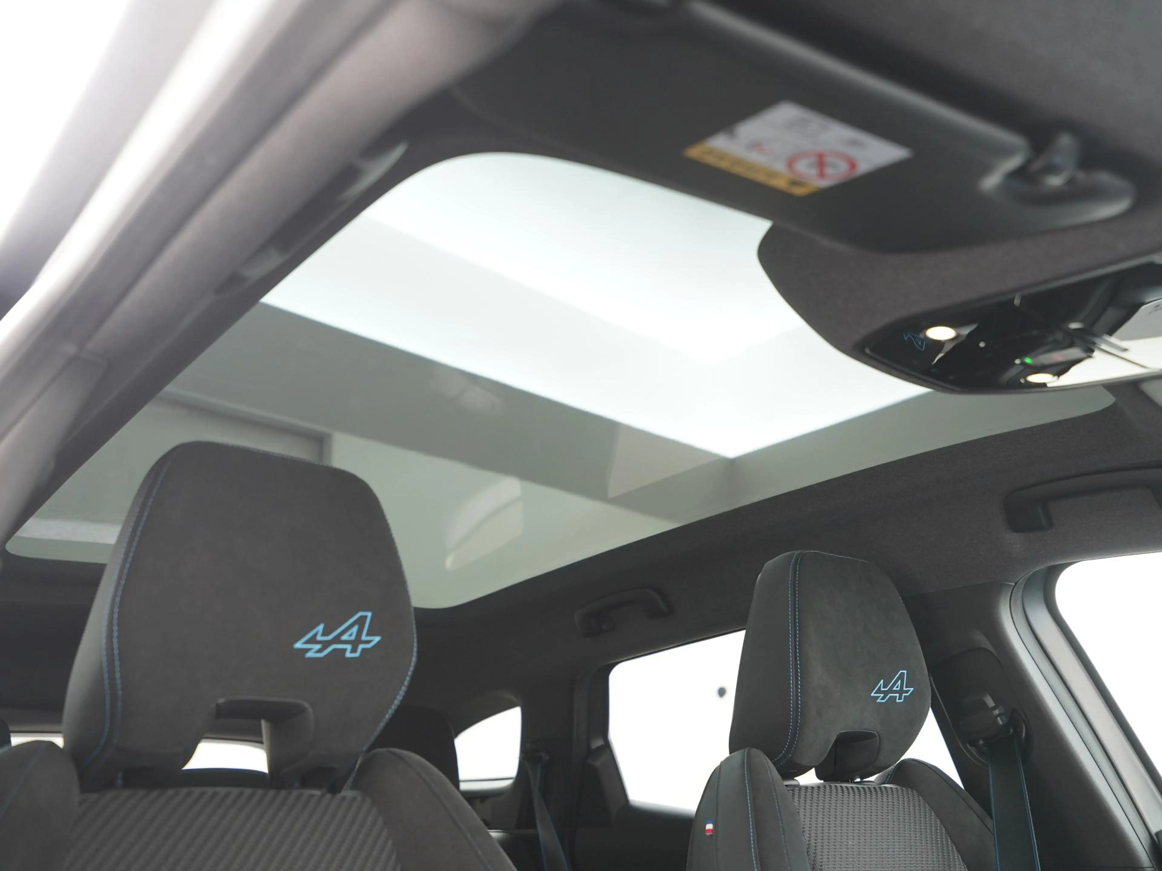 Renault Espace E-Tech full hybrid 200 esprit Alpine 7p. | Panoram — photo 38