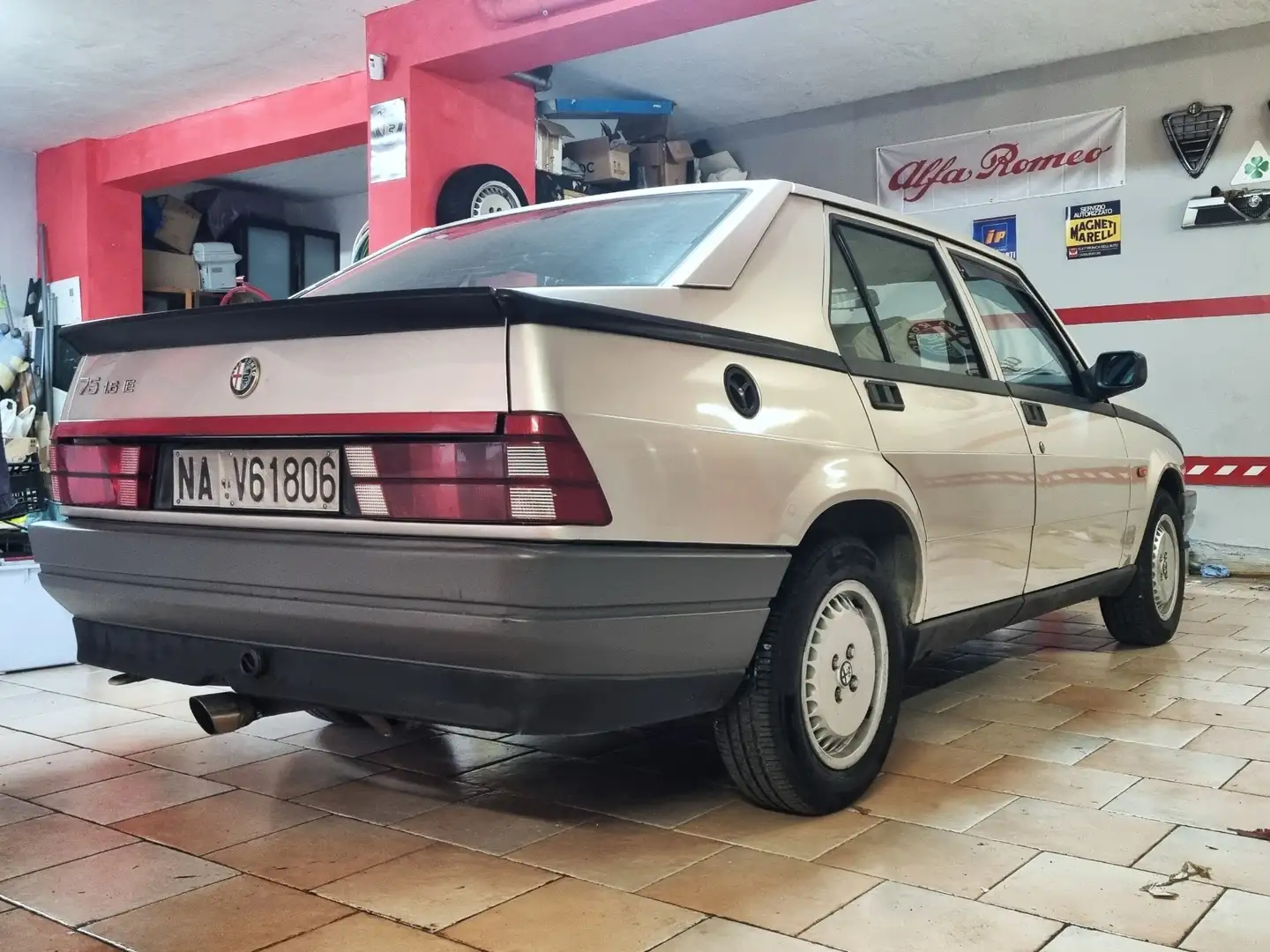 Alfa Romeo 75 1.6 IE - 2