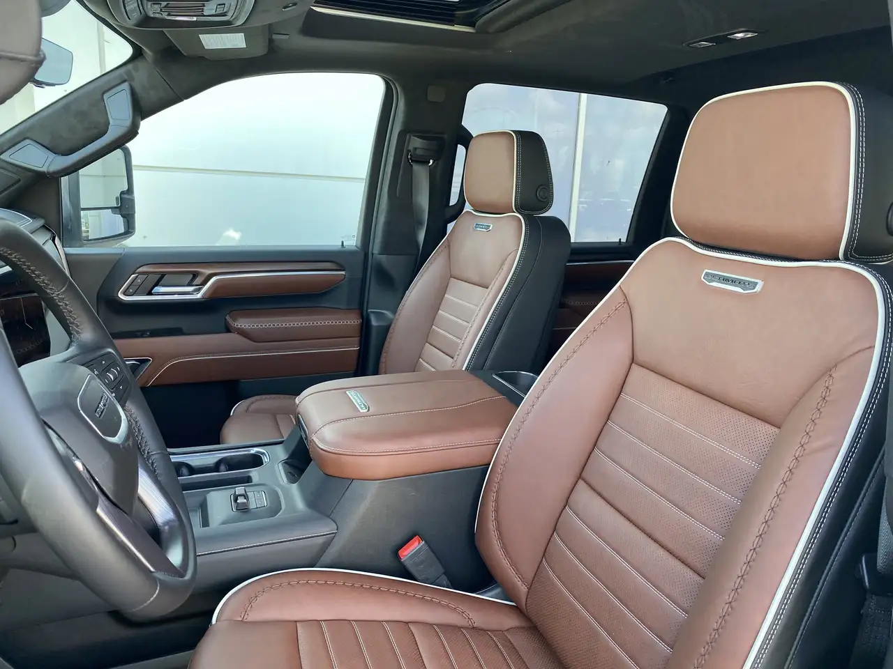 GMC Sierra 3500HD снимка GMC Sierra 3500HD