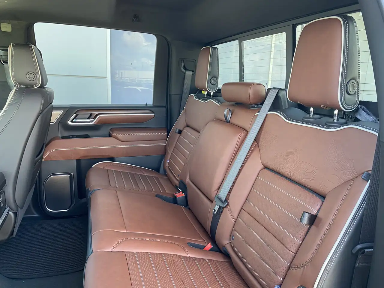 GMC Sierra 3500HD снимка GMC Sierra 3500HD