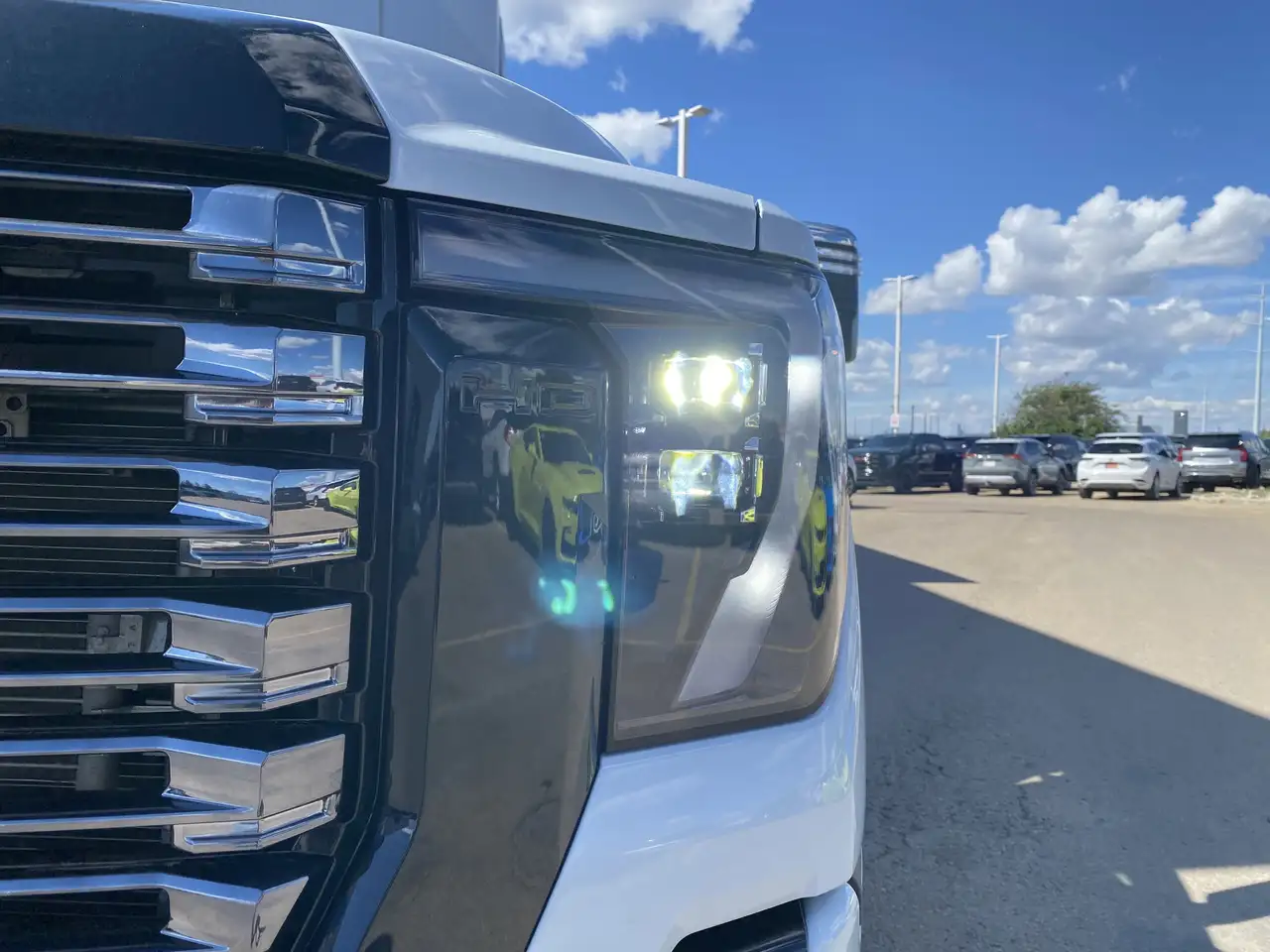 GMC Sierra 3500HD снимка GMC Sierra 3500HD
