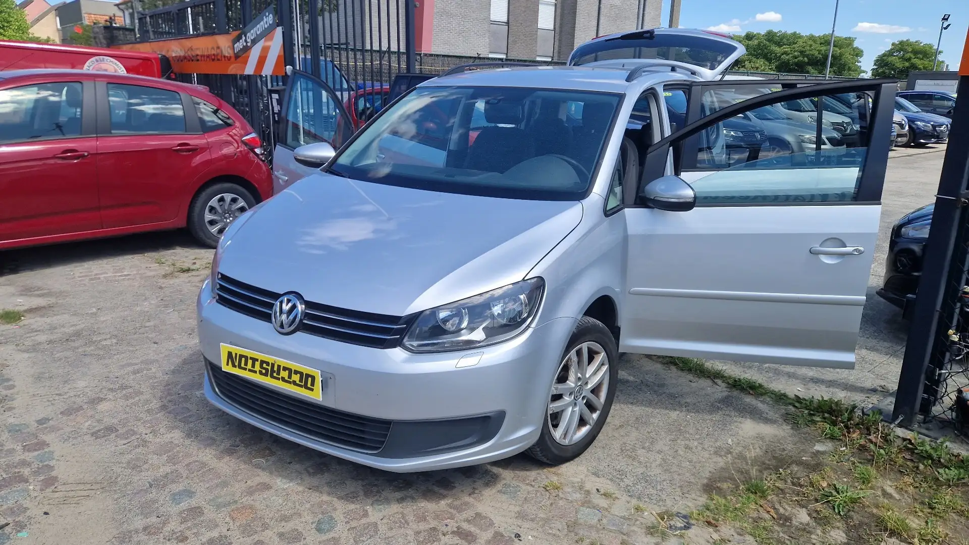 Volkswagen Touran 1.6i 16v FSI B2B. 7 place - 1