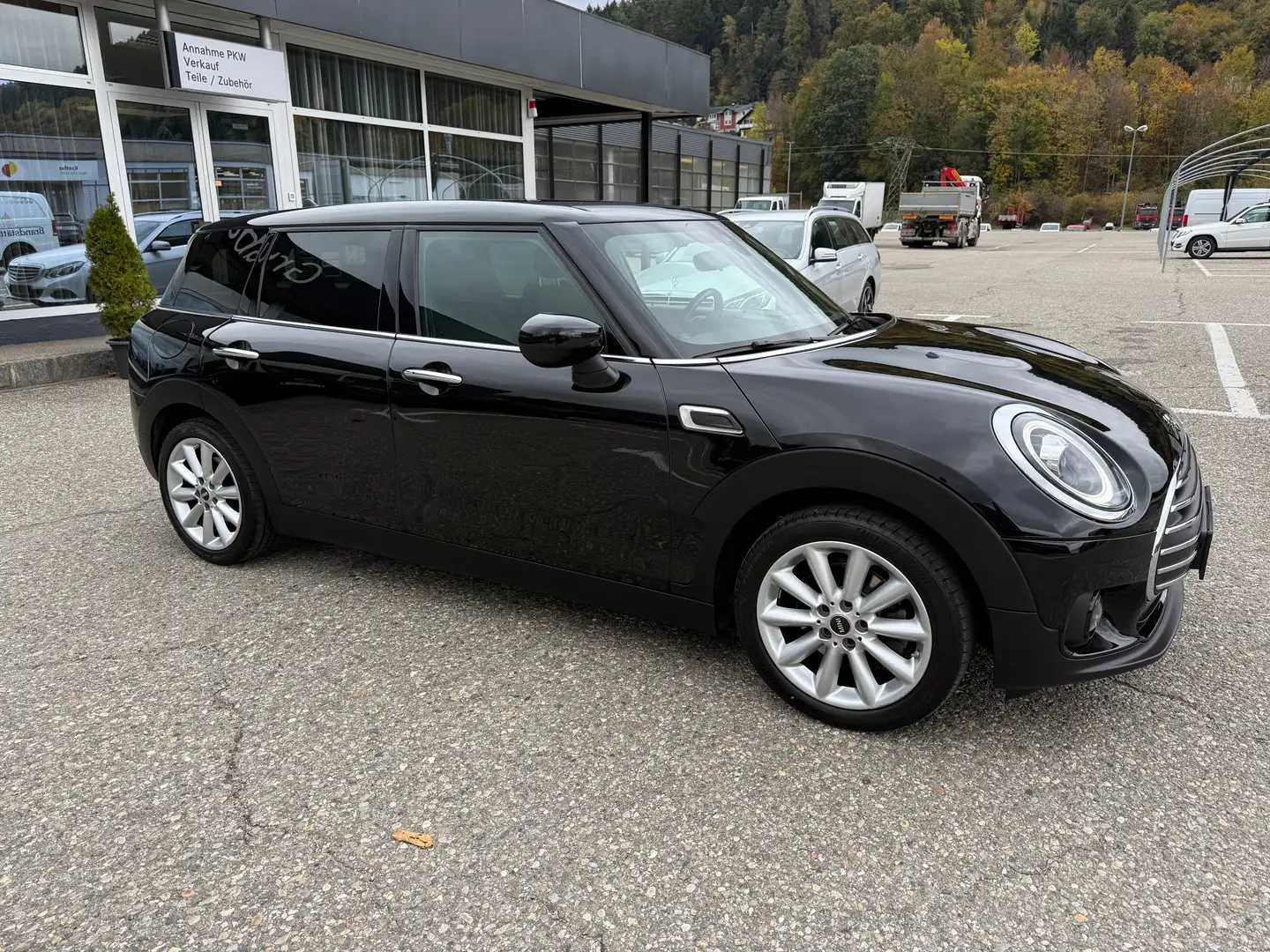 MINI Cooper Clubman Cooper Automatik Schwarz - 2