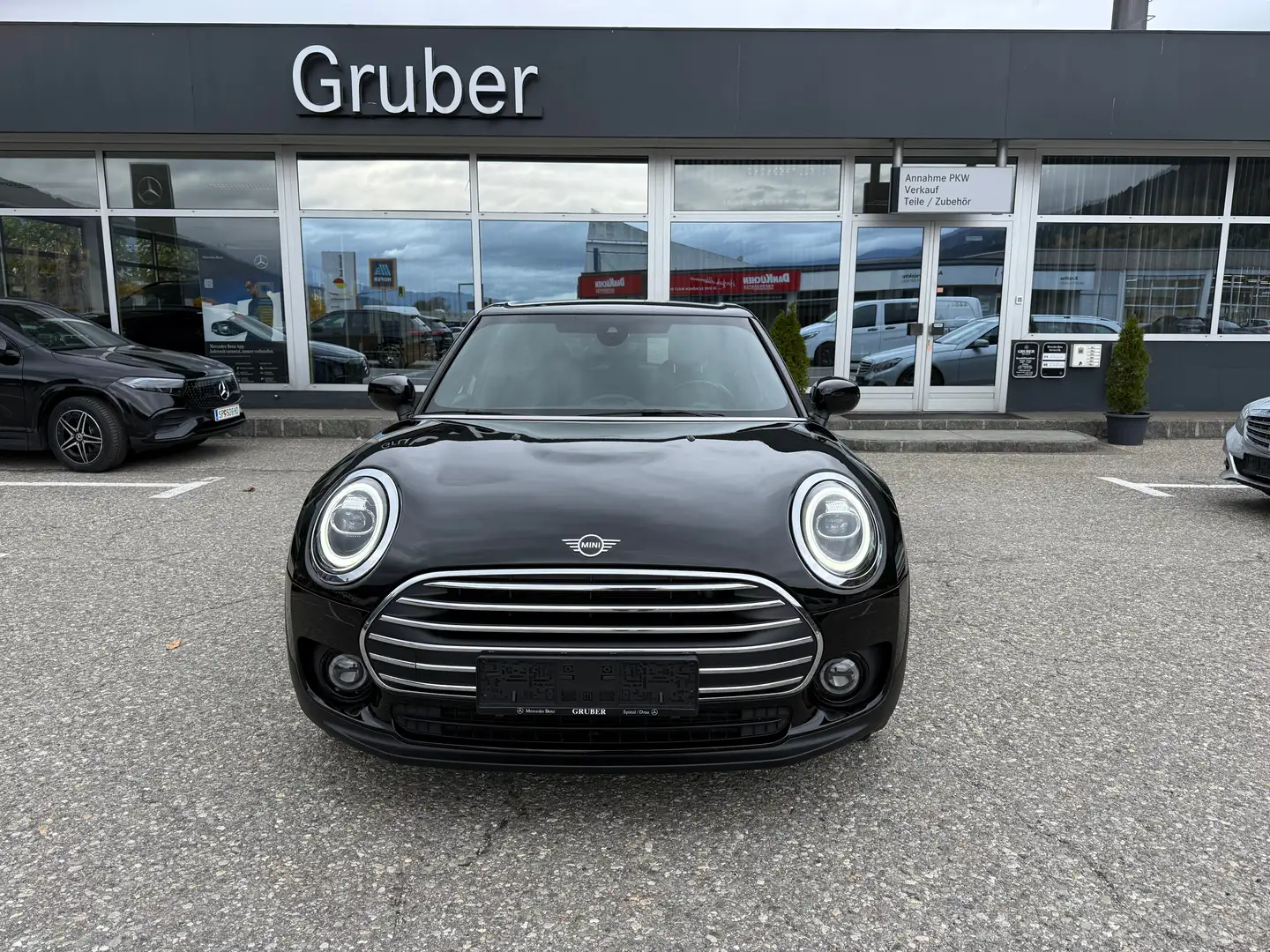 MINI Cooper Clubman Cooper Automatik Schwarz - 1