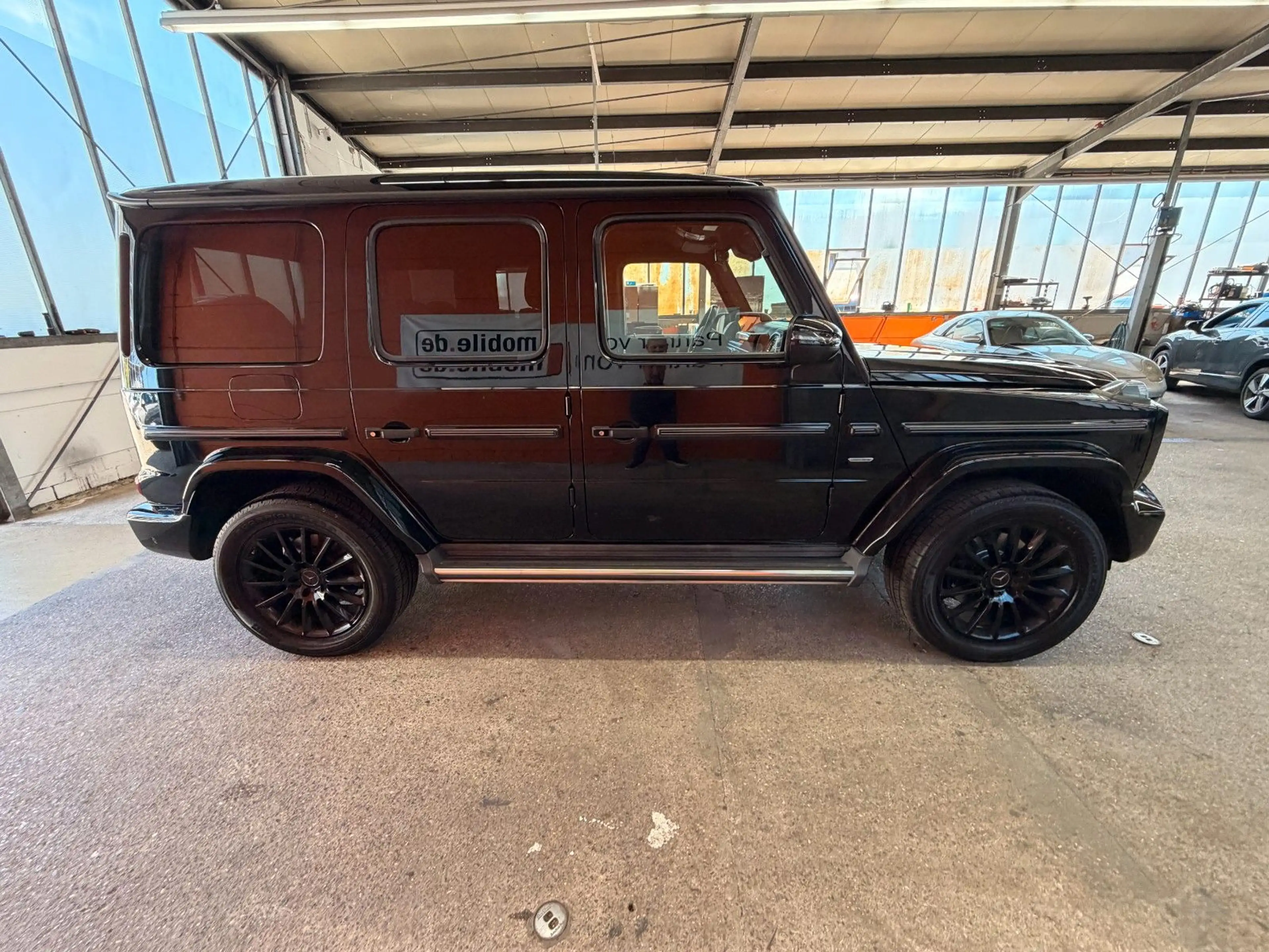 Mercedes-Benz G 400 G400d Stronger than time Edition Manufaktur AMG — photo 4