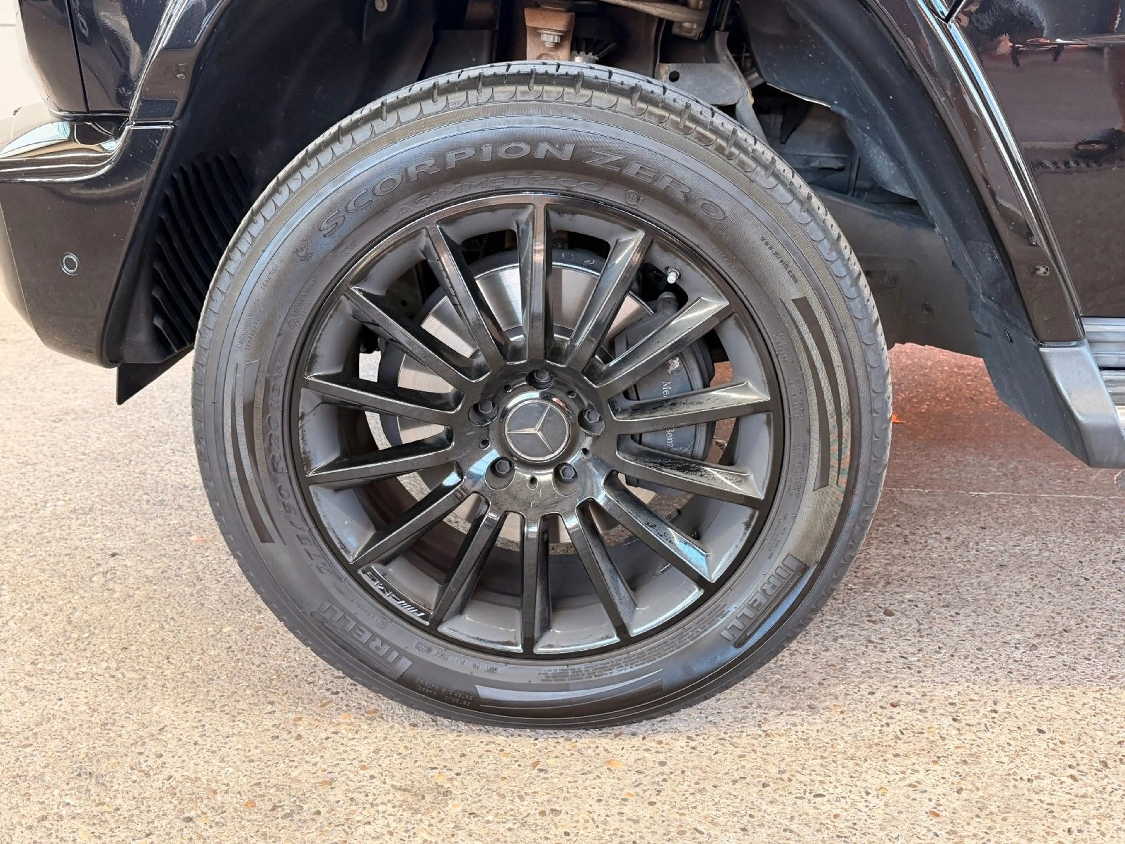 Mercedes-Benz G 400 G400d Stronger than time Edition Manufaktur AMG — photo 15