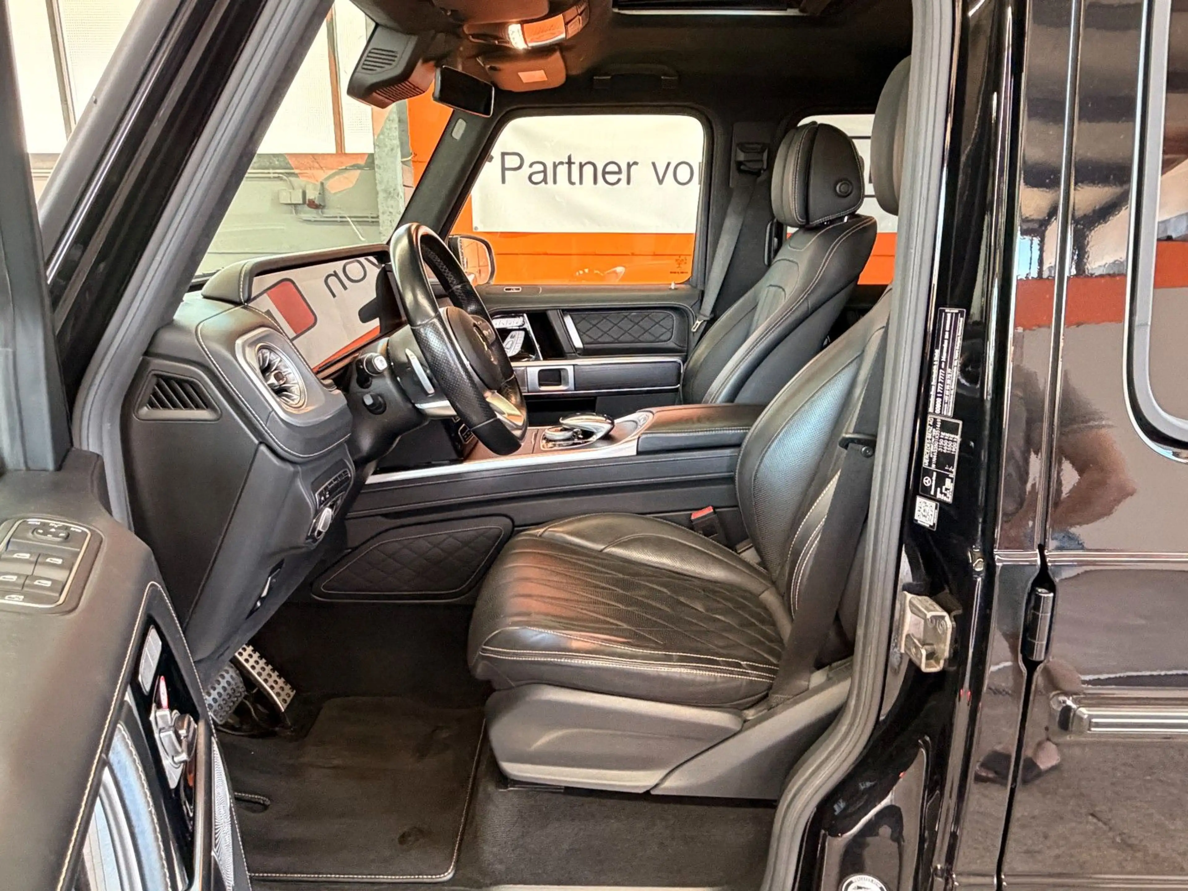Mercedes-Benz G 400 G400d Stronger than time Edition Manufaktur AMG — photo 10