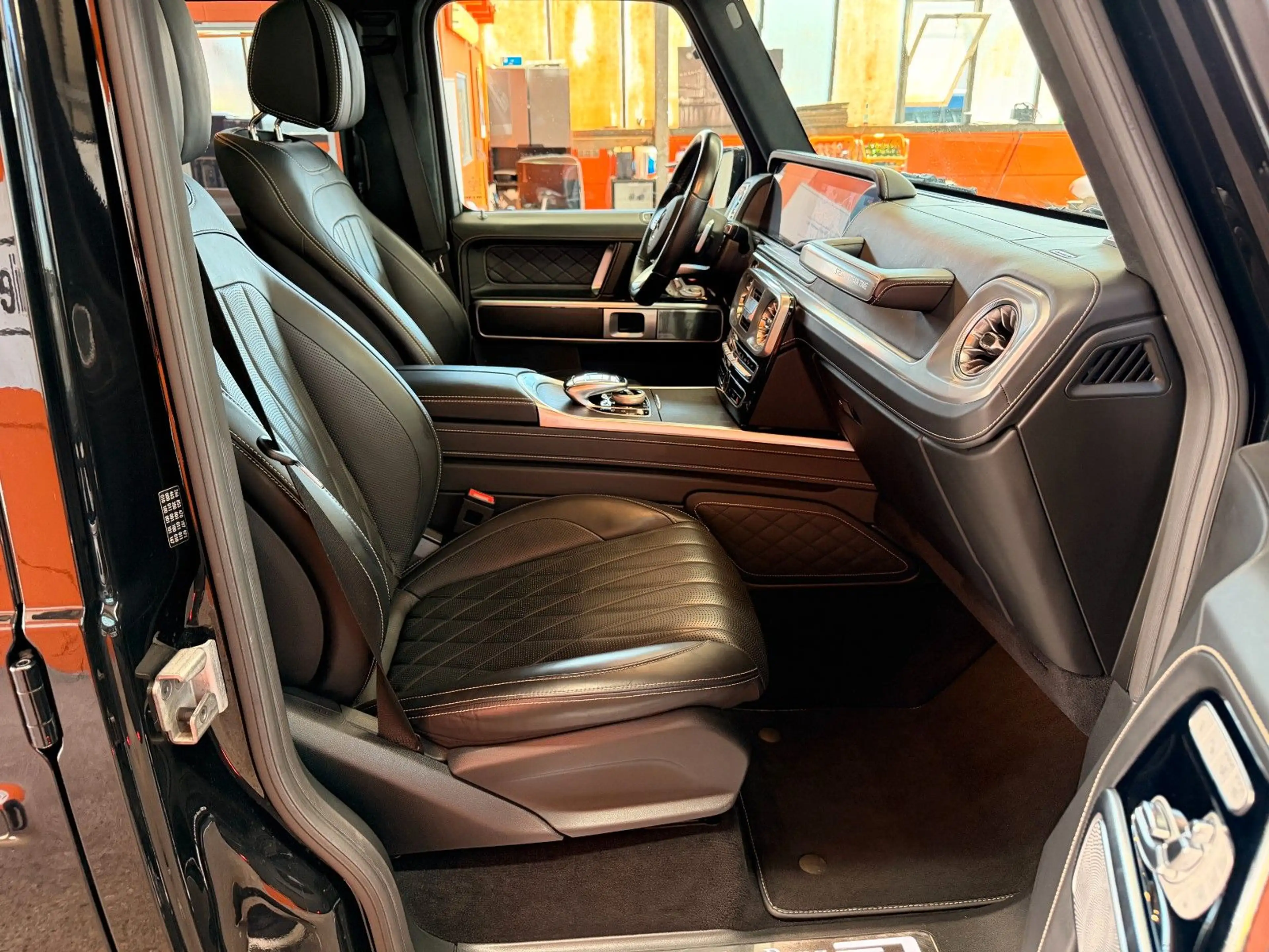 Mercedes-Benz G 400 G400d Stronger than time Edition Manufaktur AMG — photo 13