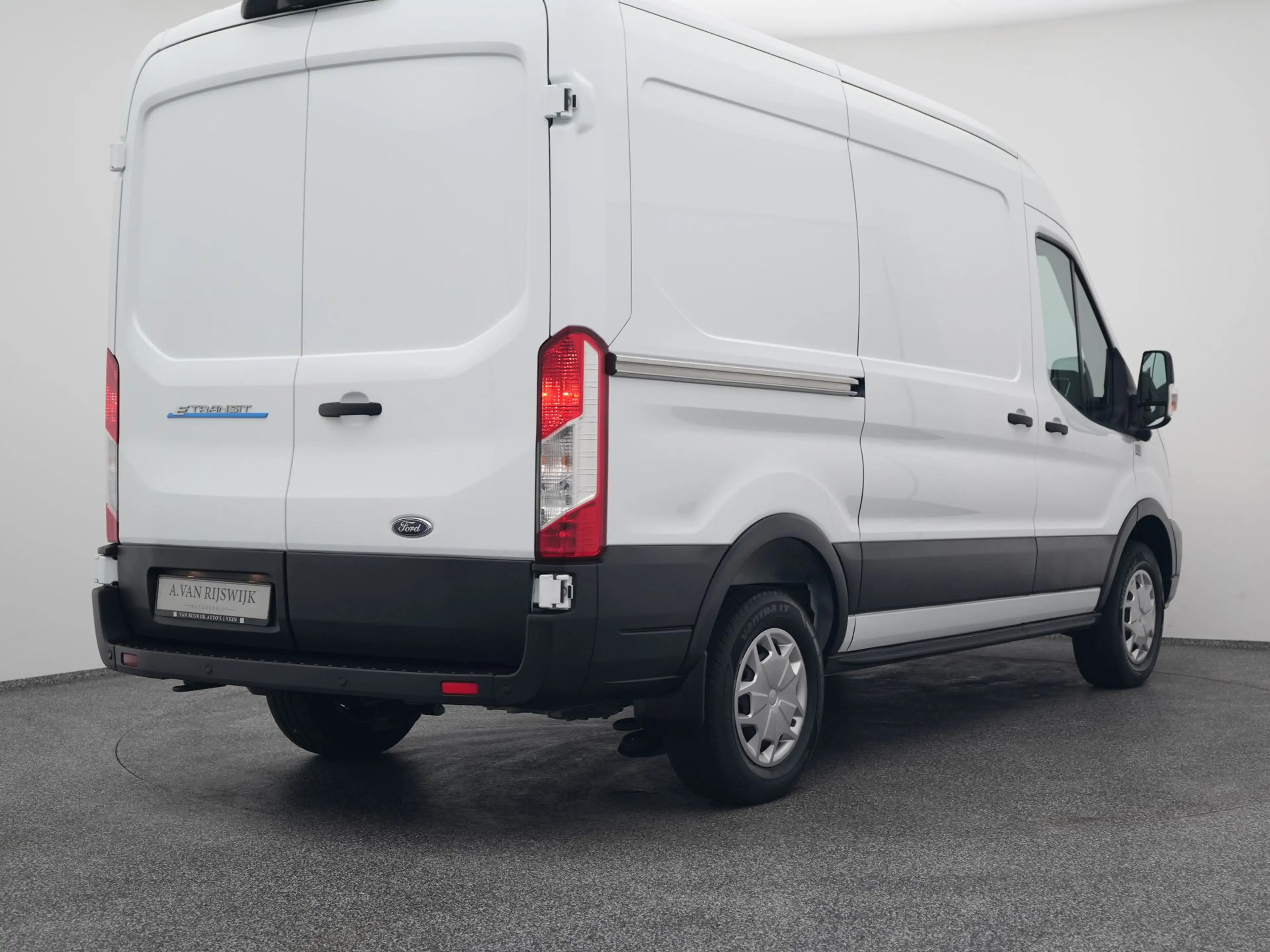 Ford E-Transit 350 L2H2 Trend 68 kWh | CAMERA | CARPLAY | STOELVE — photo 6