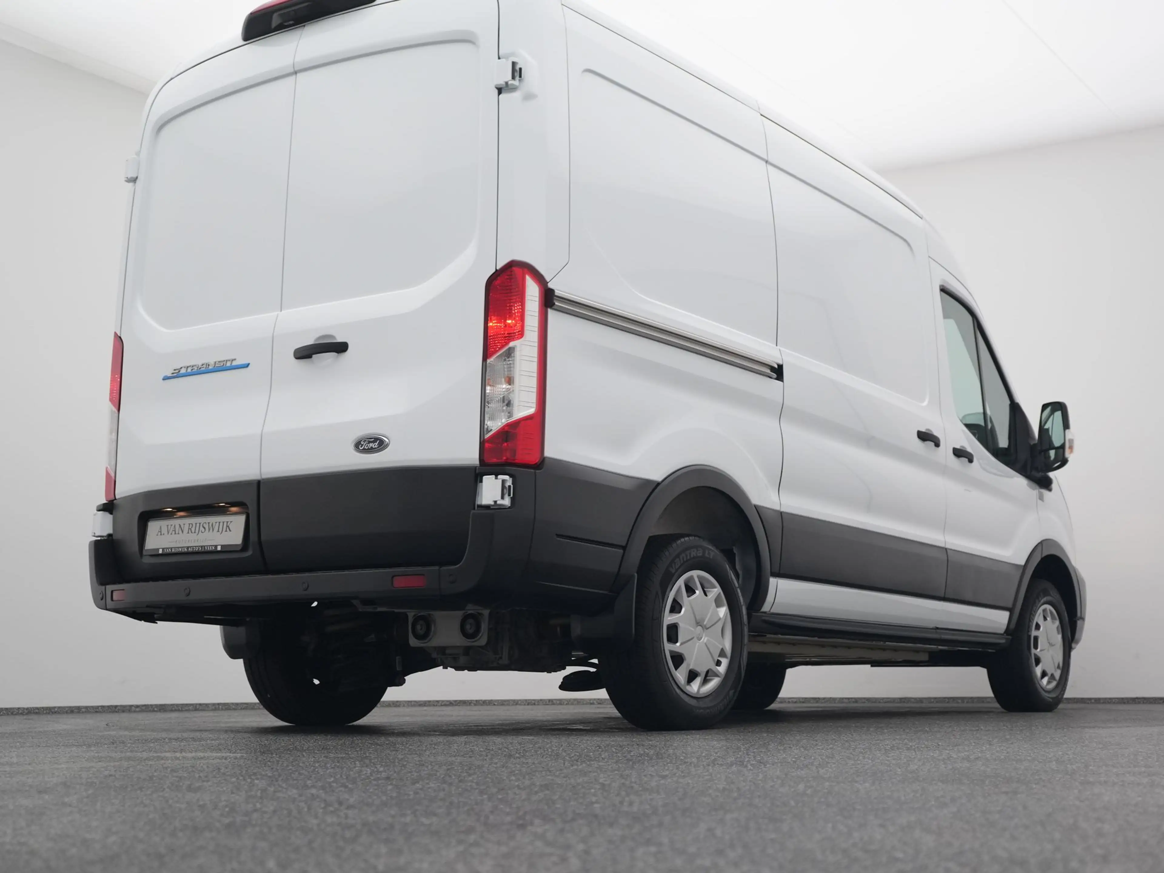 Ford E-Transit 350 L2H2 Trend 68 kWh | CAMERA | CARPLAY | STOELVE — photo 17