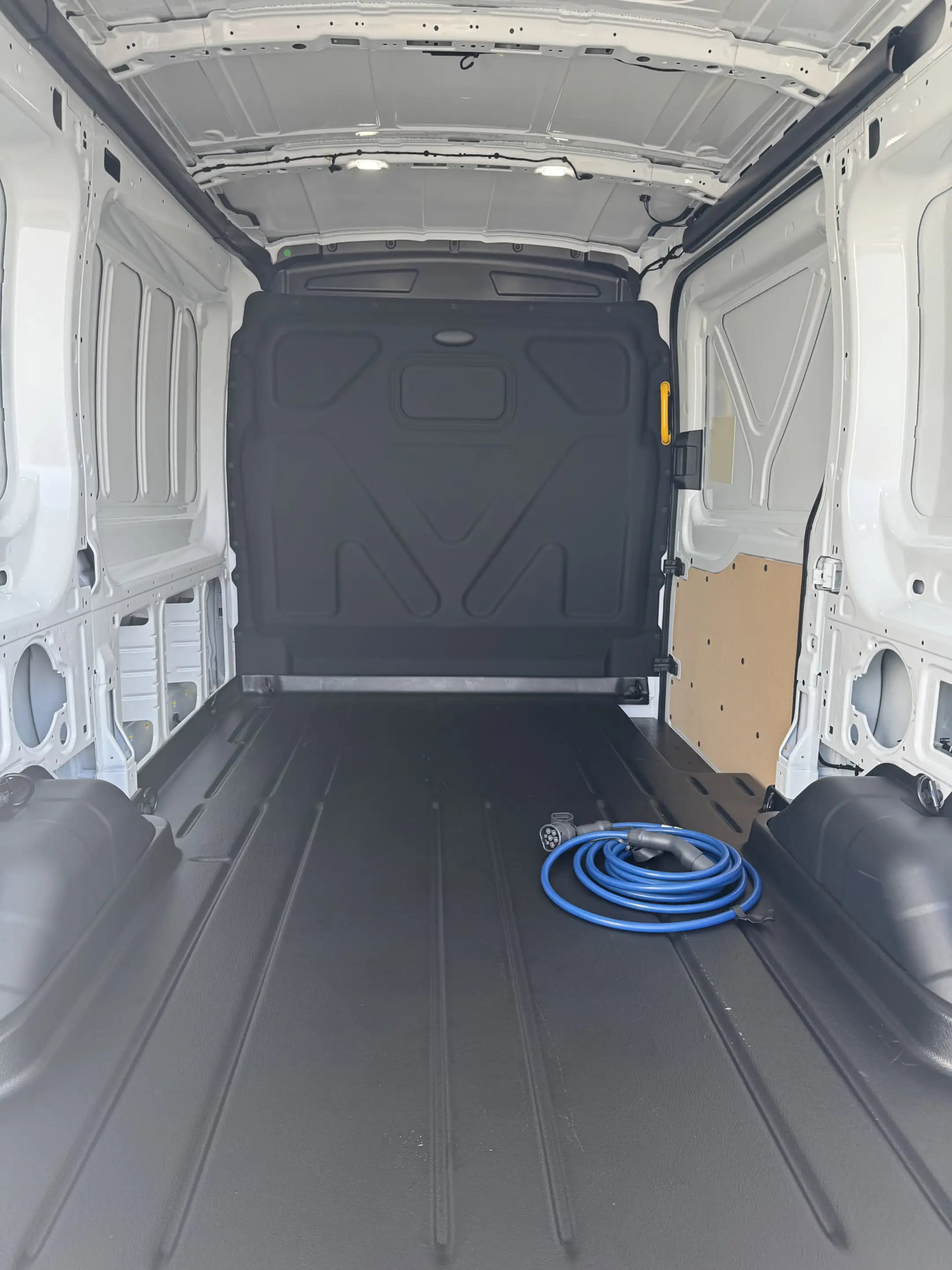 Ford E-Transit 350 L2H2 Trend 68 kWh | CAMERA | CARPLAY | STOELVE — photo 11