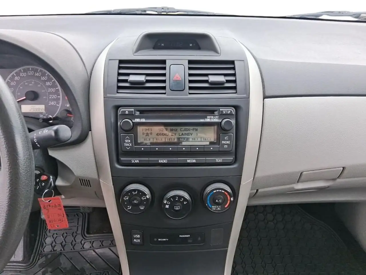 Toyota Corolla photo Toyota Corolla