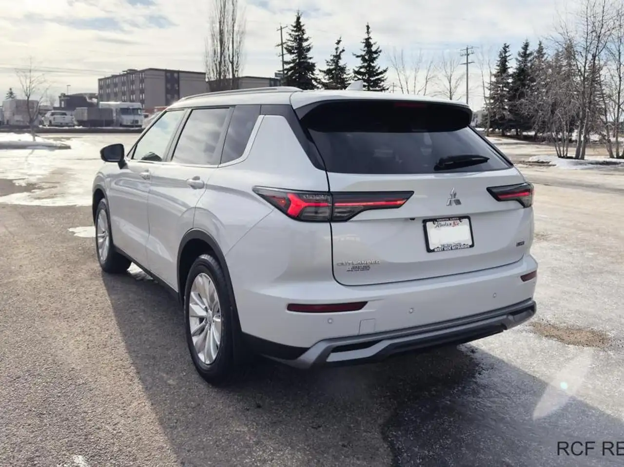 Mitsubishi Outlander снимка Mitsubishi Outlander