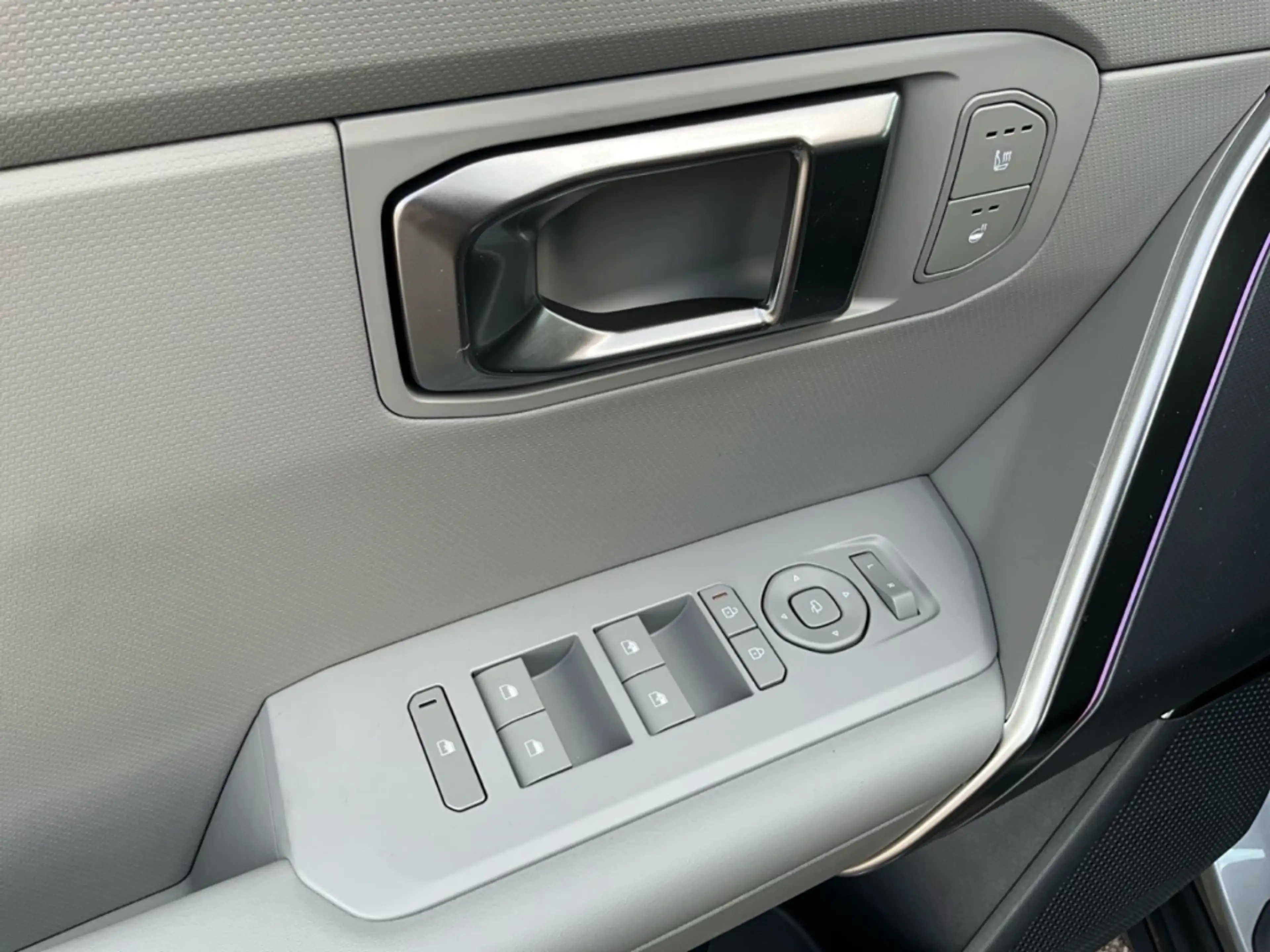 Kia Seltos 1.6T Vision MT Harman/Kardon Navi LED PDCv+h Klima — photo 13