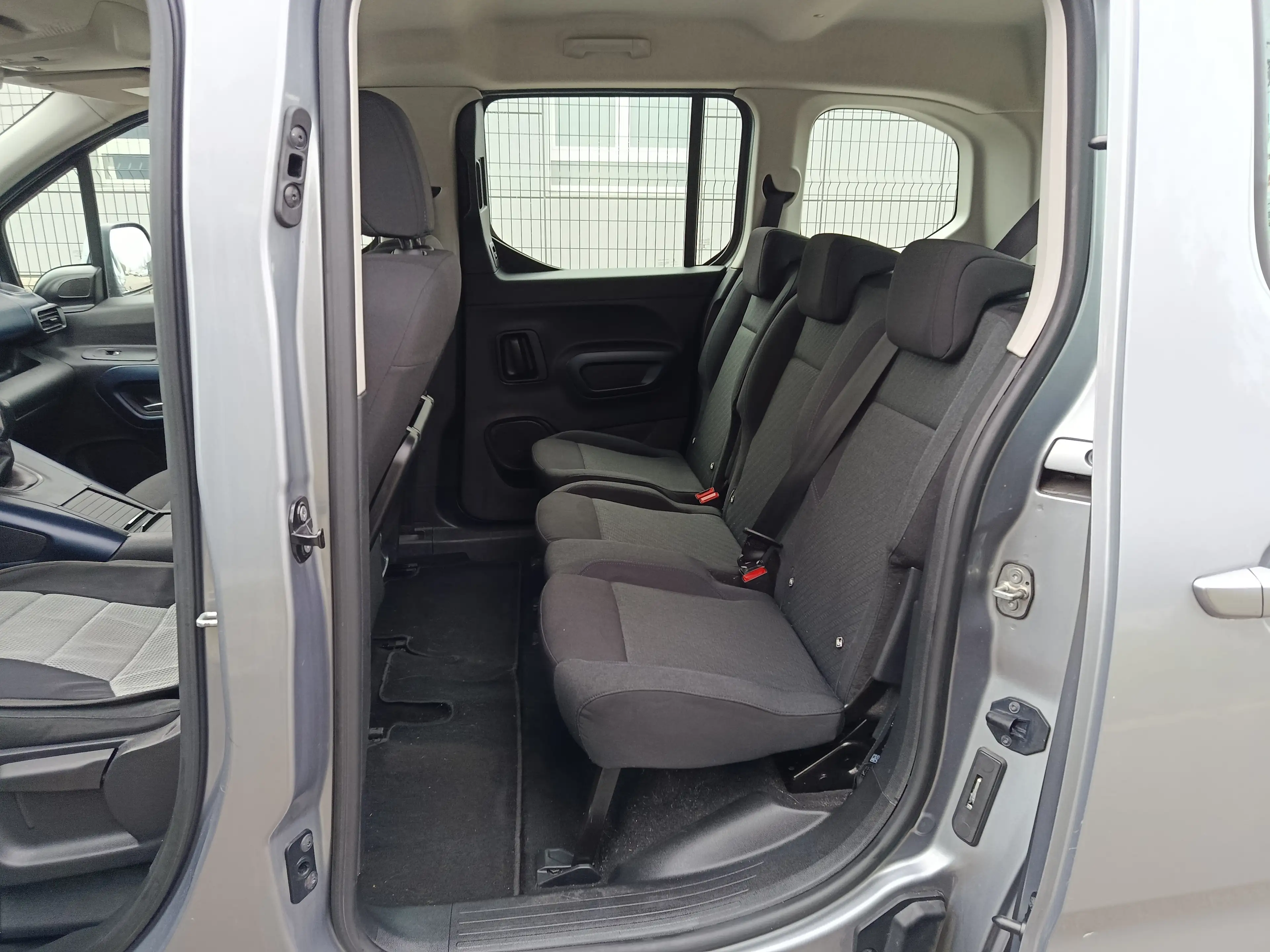 Peugeot Rifter Rifter 1.5 BlueHDi Long Active S — photo 10