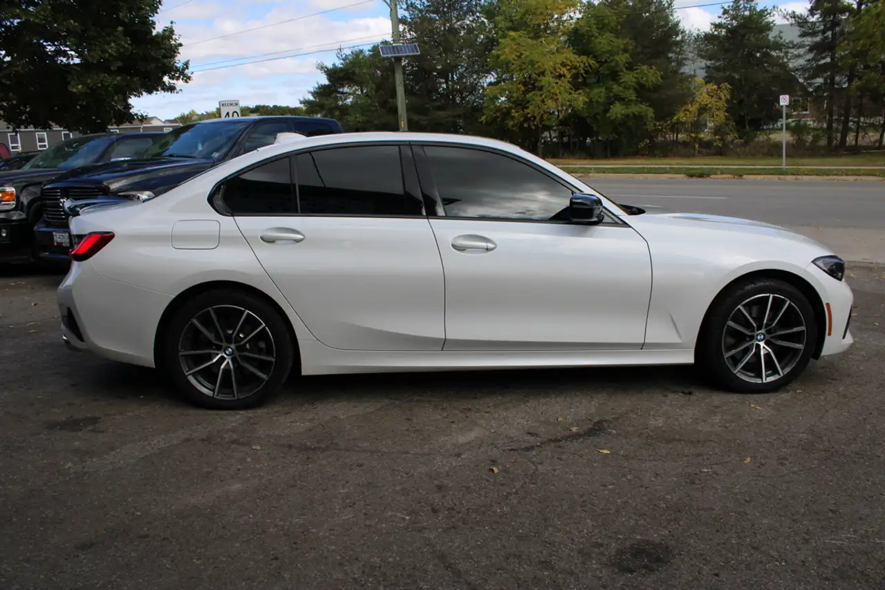 BMW 3 Series снимка BMW 3 Series