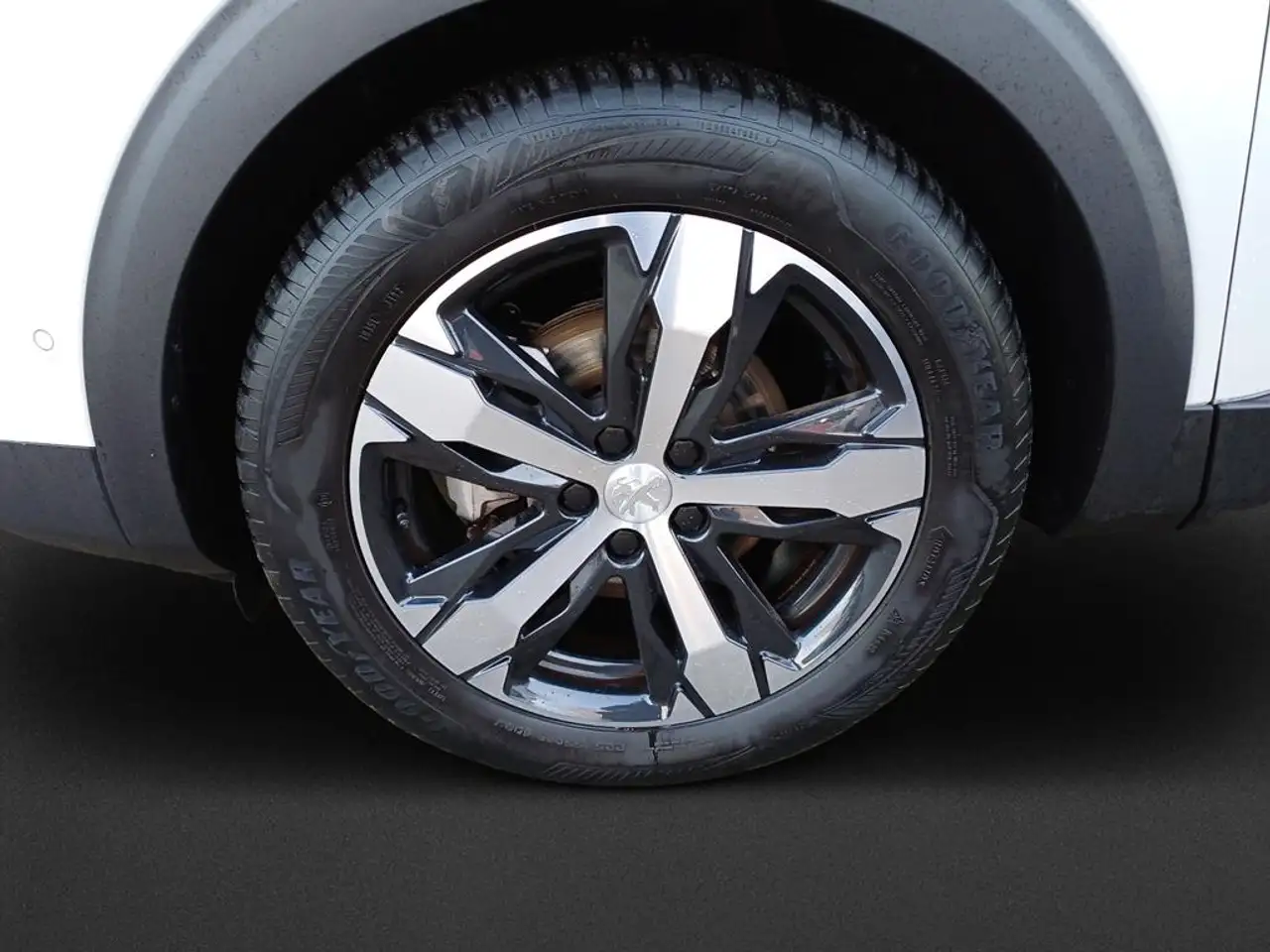 Peugeot 3008 GT PureTech 130 LED ACC FOCAL LEDER NAVI 9