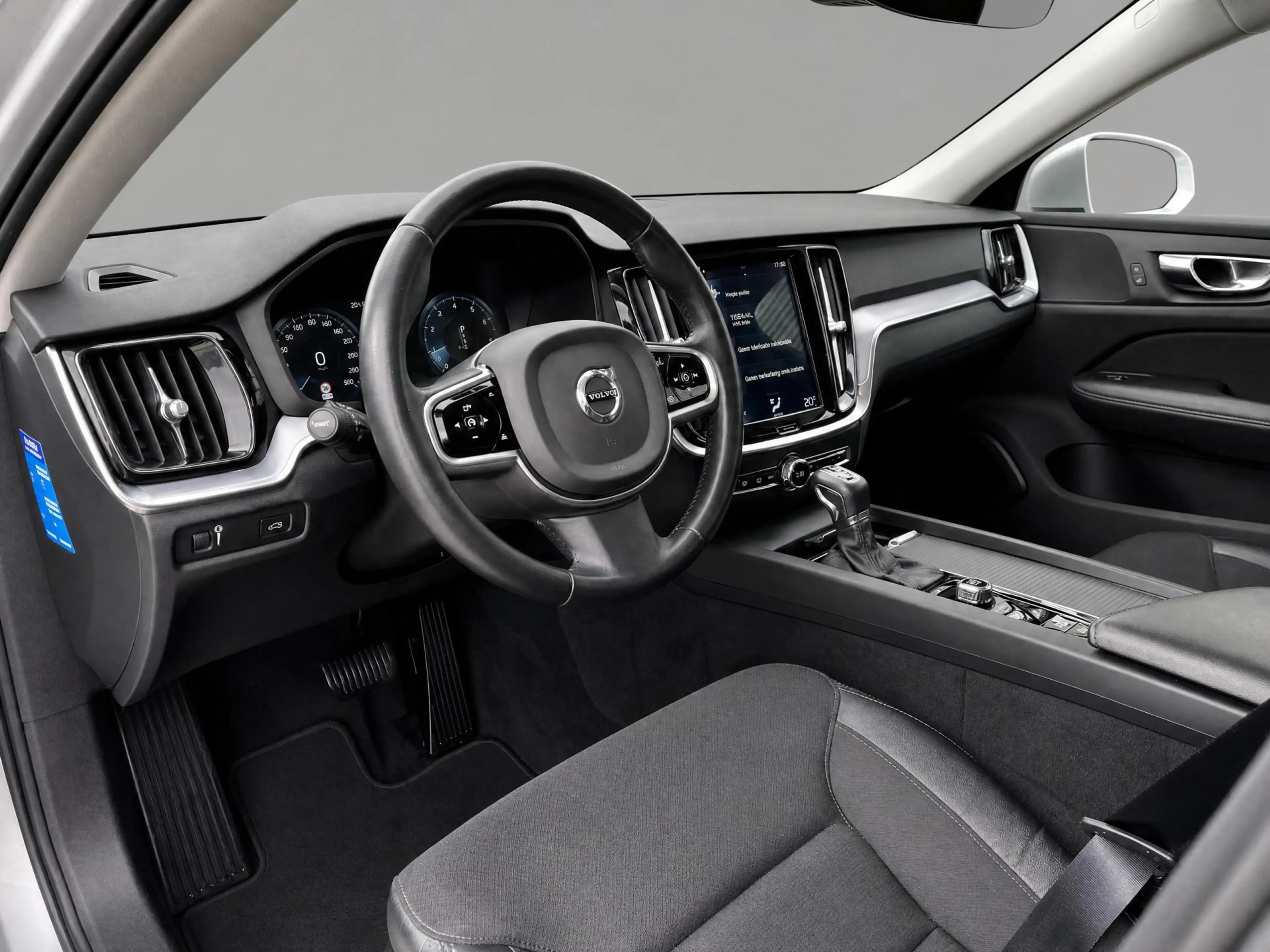 Volvo V60 Cross Country 2.0 T5 AWD / Digitaal dashboard / Navigatie / Came — photo 12