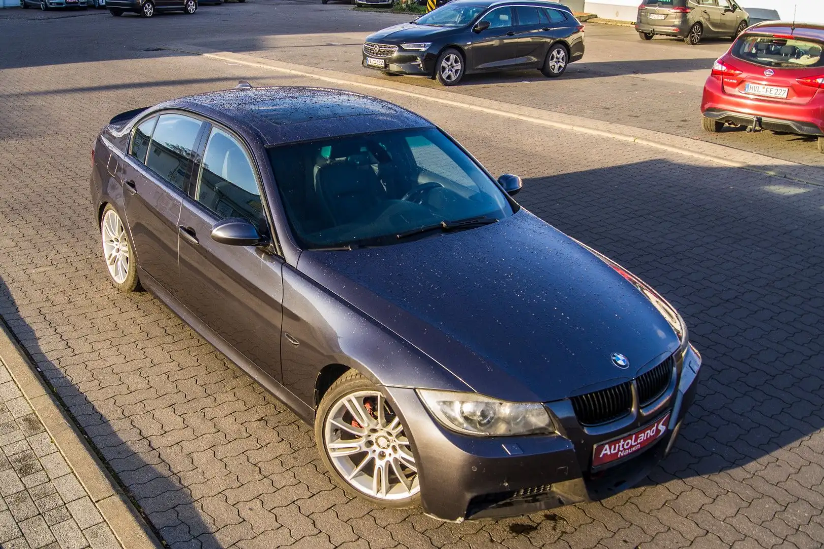 BMW 325 i+Automat+Leder+Xenon+NR16 Gris - 2