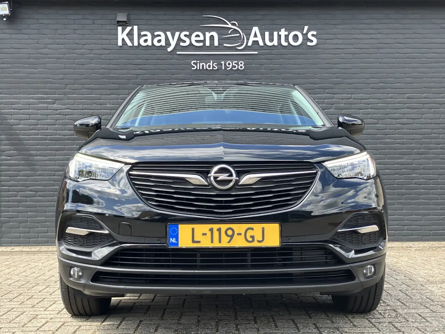 Opel Grandland X 1.2 Turbo Business Edition 130 pk | 1e eigenaar | Zwart - 2