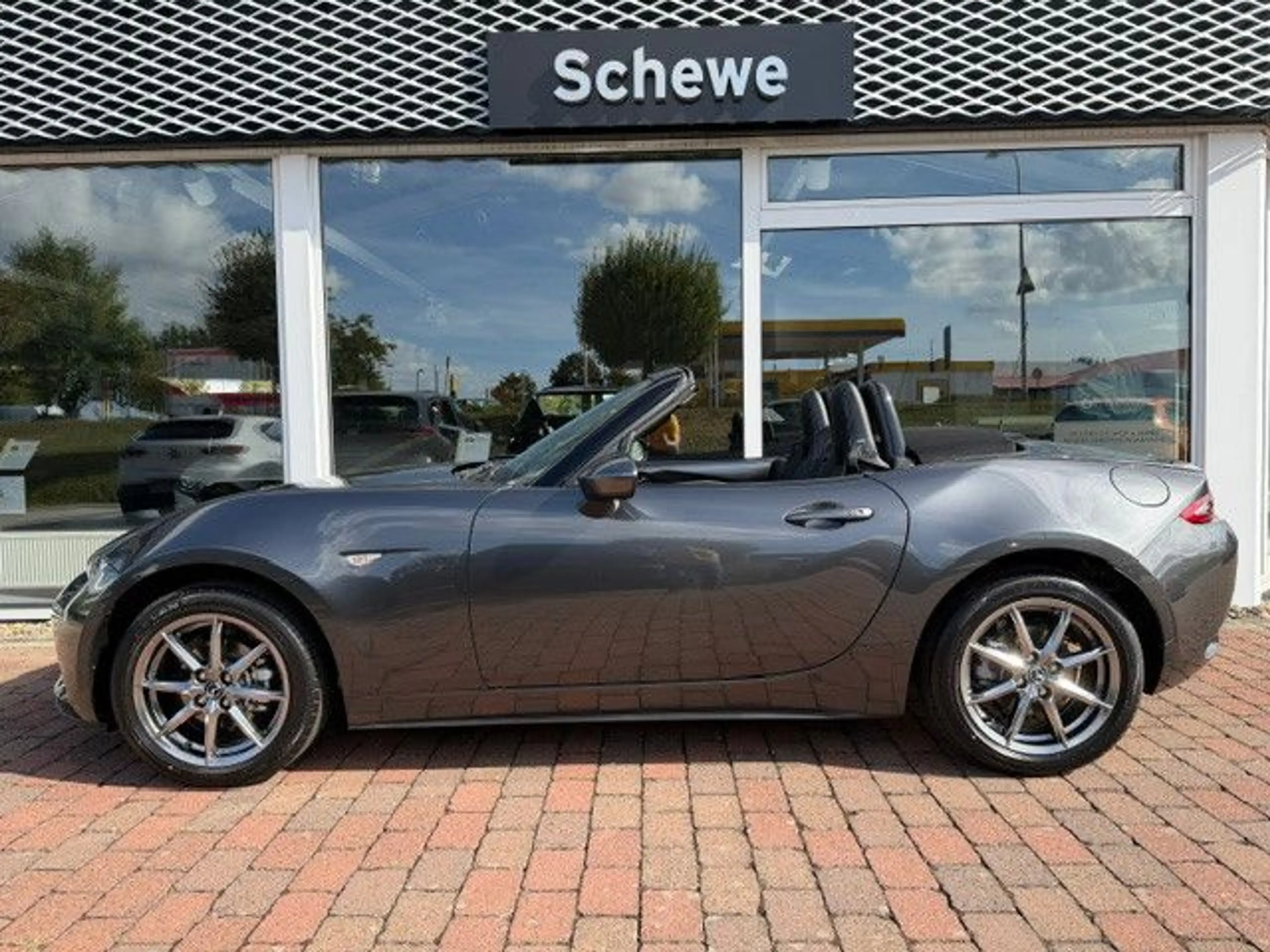 Mazda MX-5 2027 SKYACTIV-G 136 EXCLUSIVE-LINE — photo 8