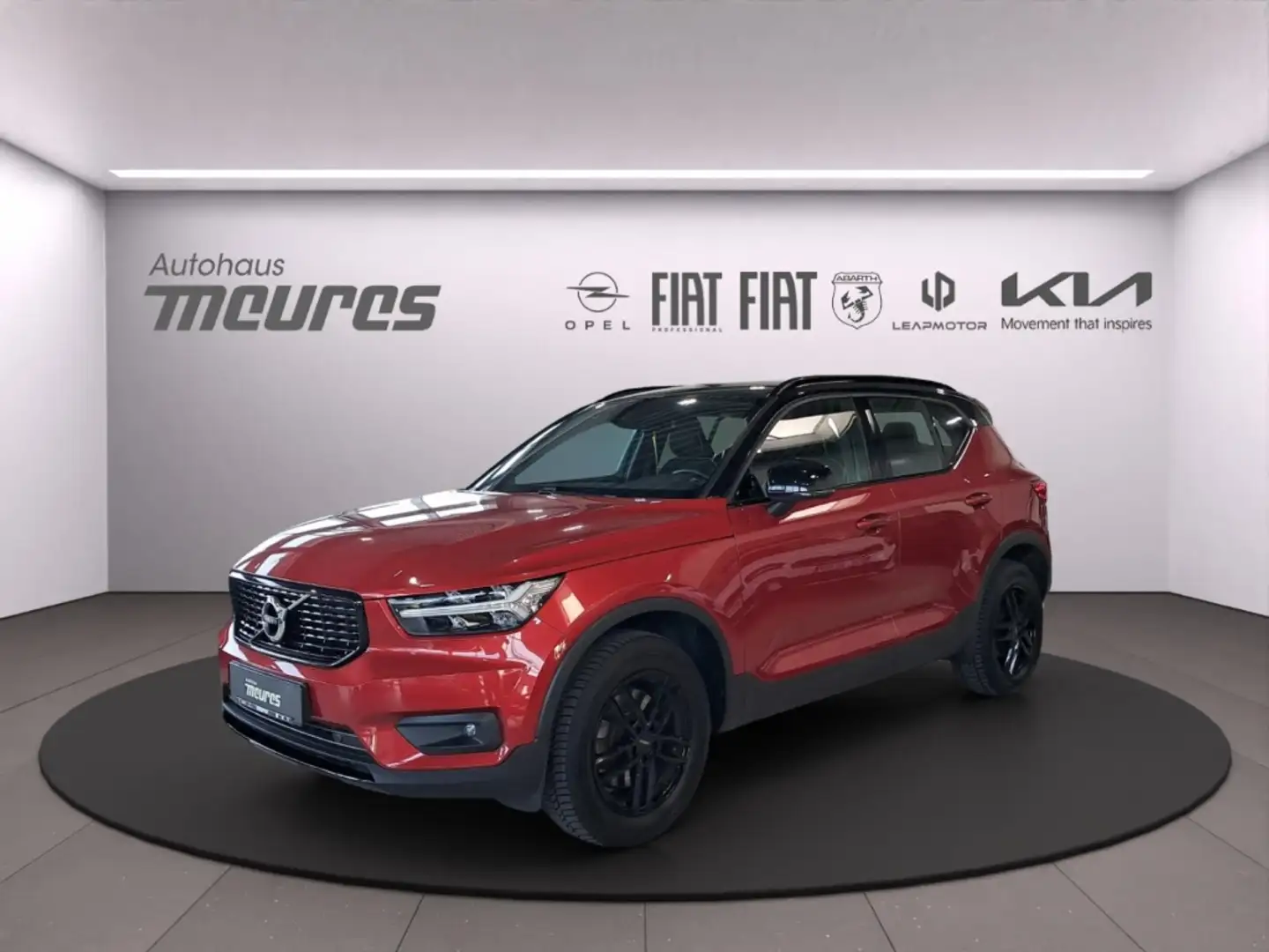 Volvo XC40 R Design ATG 2WD LED WLAN Navi AHK El. Heckklappe Rot - 1