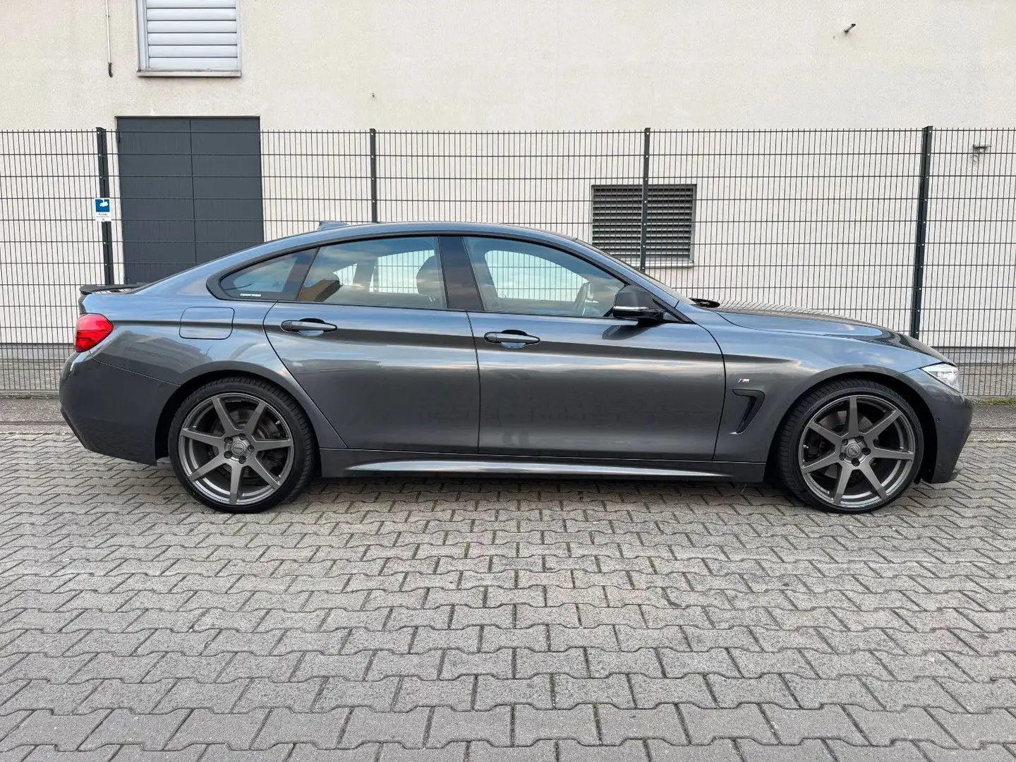 BMW 430 M Sport 360°/HUD/H&K/DAB Grau - 2