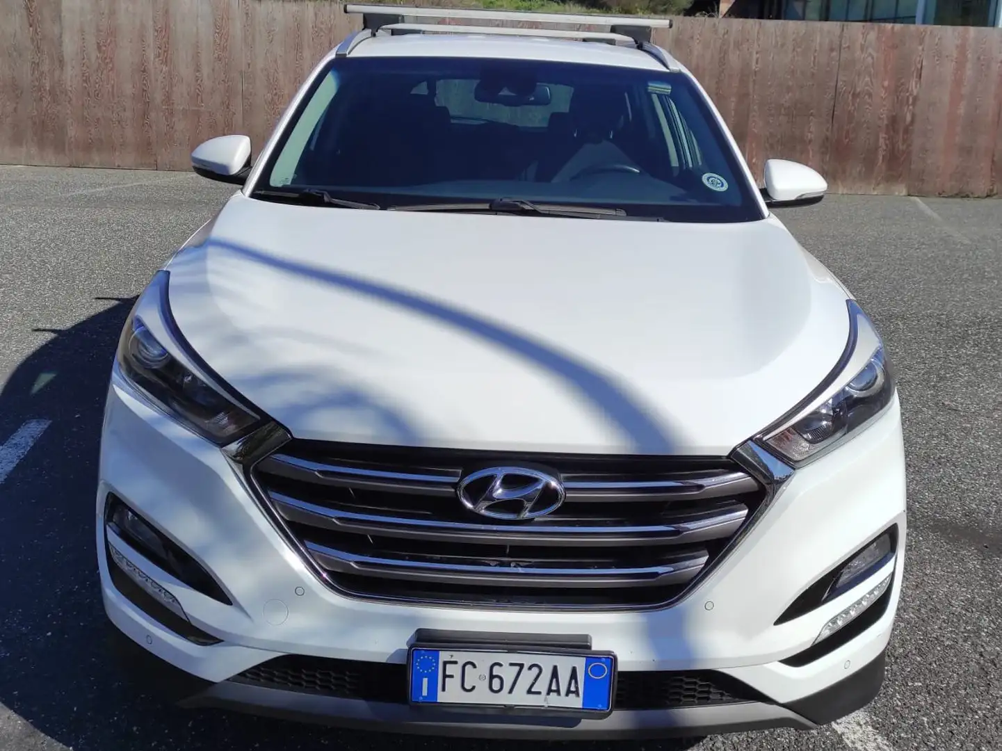 Hyundai TUCSON Tucson II 2015 1.7 crdi Xpossible 2wd 115cv Bianco - 1