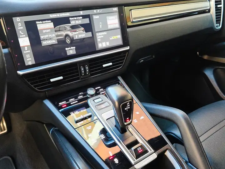 Porsche Cayenne 2018, foto 25