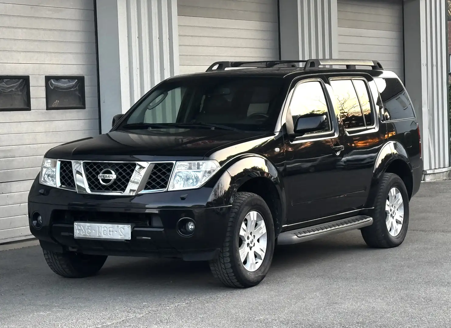 Nissan Pathfinder 4.0/Lichte Vracht/Automaat/LPG/Xenon/3500KG/ Černá - 1