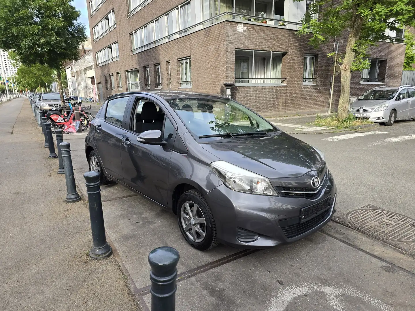 Toyota Yaris 1.0i VVT-i Luna  ((EXPORT AFRICA MERCI)) - 2