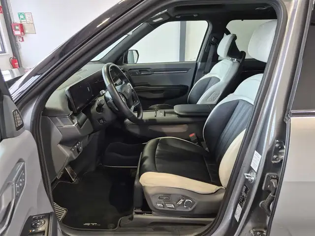 Kia Ev9 view 8