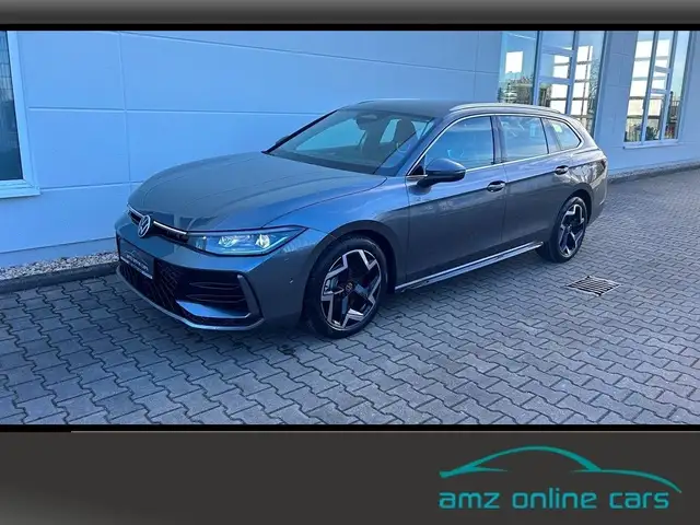 Volkswagen Passat Variant 2.0 TDI DSG R-Line 4WD*Matrix*AHK