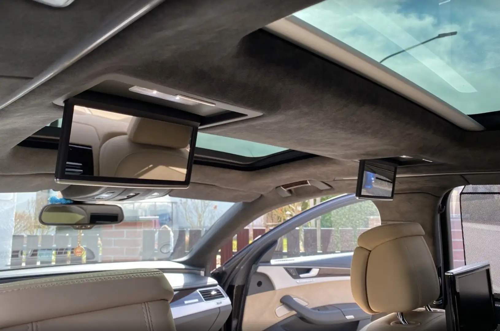 Audi A8 ex Vorstands-Fzg Vollausst. NP ca200t€ 4.2TDI la Noir - 1