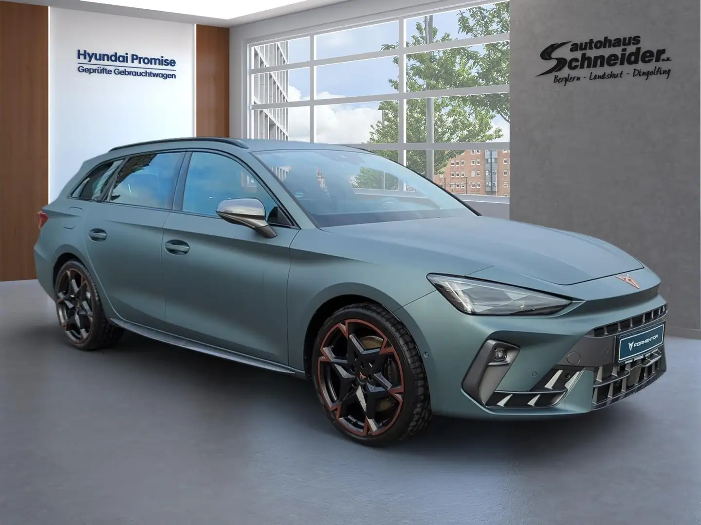 CUPRA Leon ST VZ 1.5 TSI DSG eHybrid MATRIX/SENNHEISER/PARK A Grau - 2
