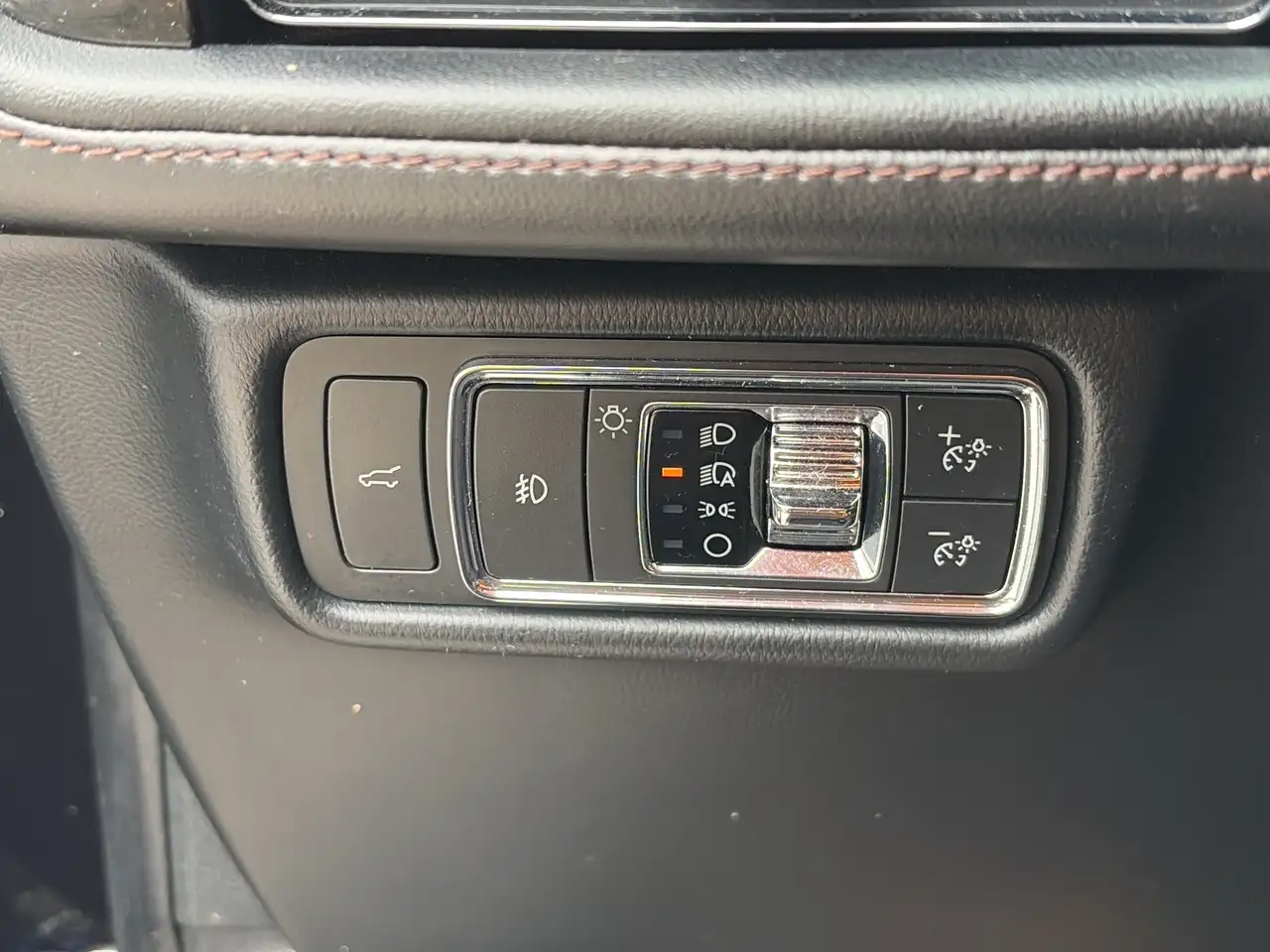 Lincoln Aviator снимка Lincoln Aviator