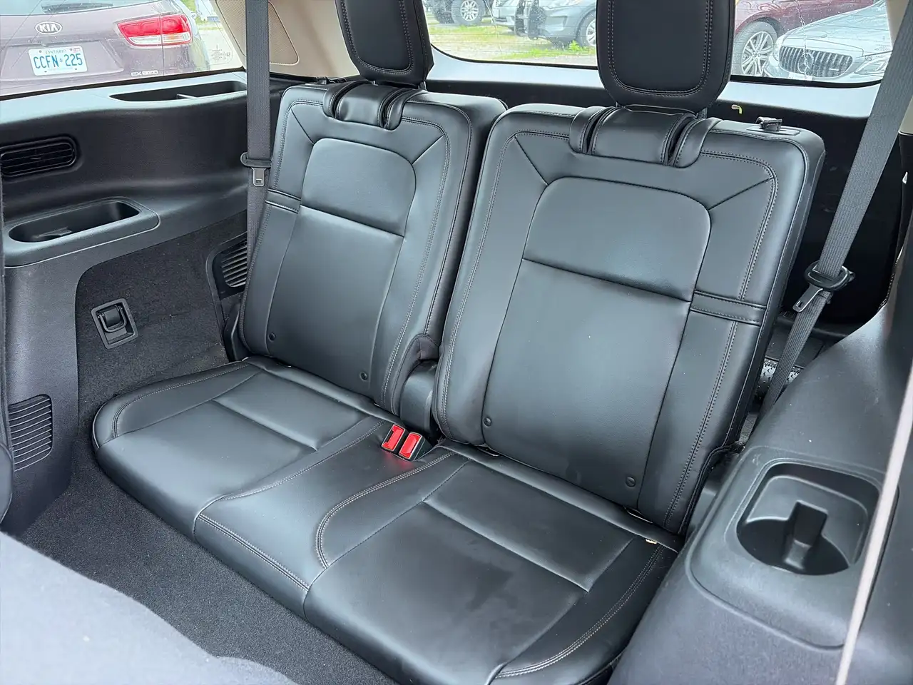 Lincoln Aviator снимка Lincoln Aviator