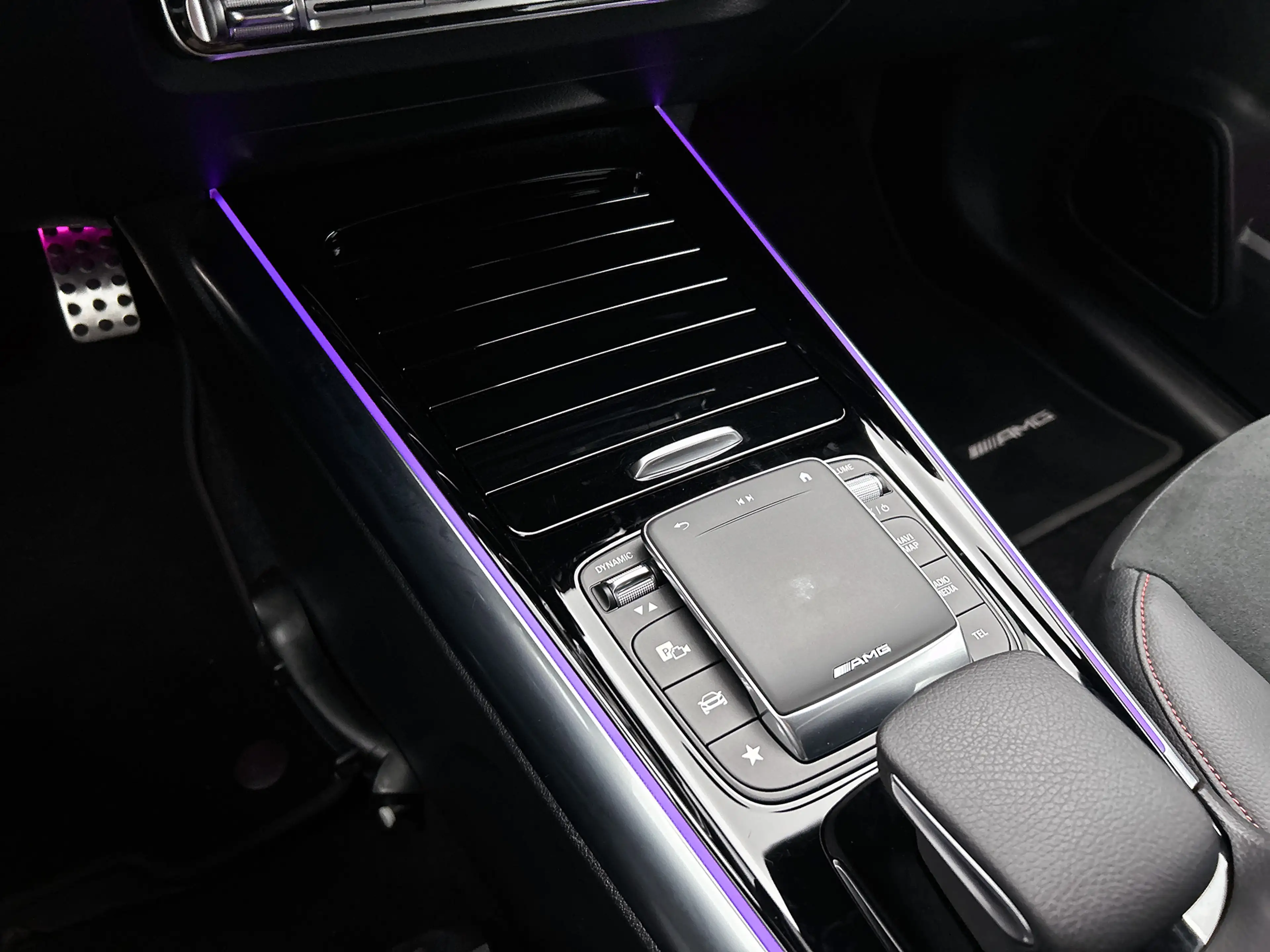 Mercedes-Benz EQA 250 AMG Line 67 kWh | Alarm | Sfeerverlichting | Dode — photo 11