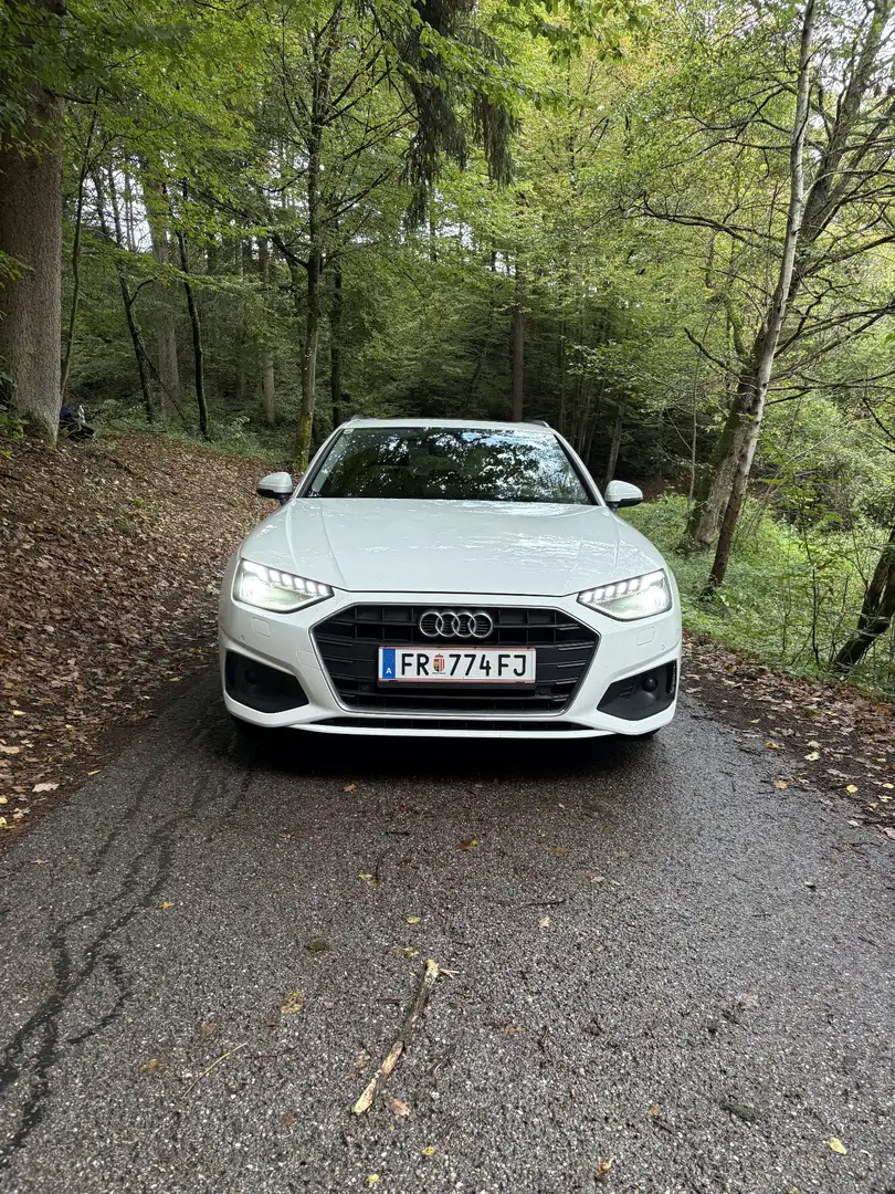 Audi A4 Avant 30 TDI S-tronic - 1