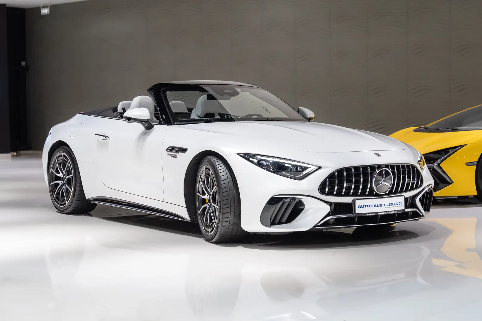 Mercedes-Benz SL 63 AMG 4M*DESIGNO-MAGNO*CARBON*DYNAMIK+*LIFT* Белый - 2